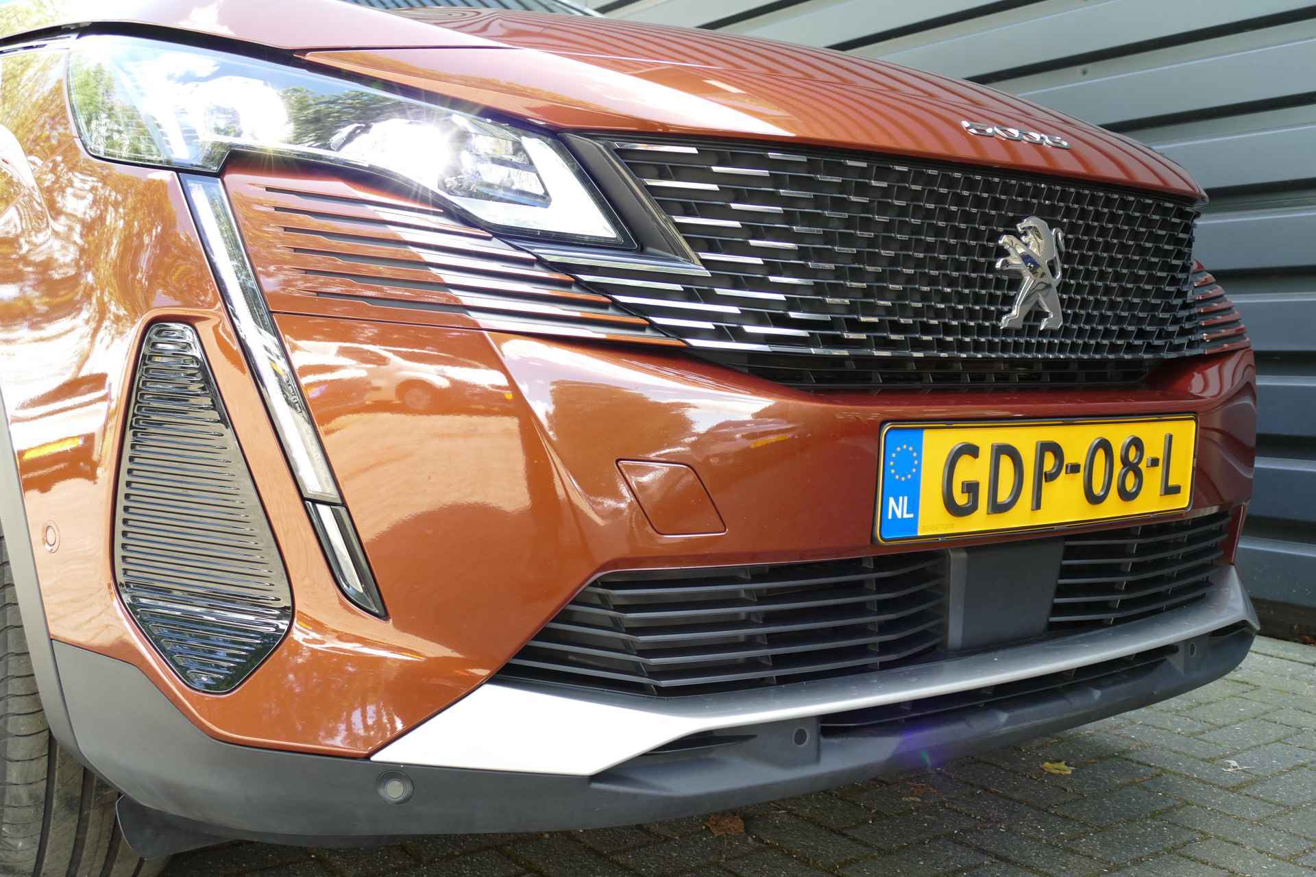 Peugeot 5008 1.2 PURETECH 130PK 7-ZITS GT AUTOMAAT / NAVI / CLIMA / PDC / 18" LMV / CAMERA / KEYLESS / FULL-LED / WINTERPAKKET / BLUETOOTH / - 11/33