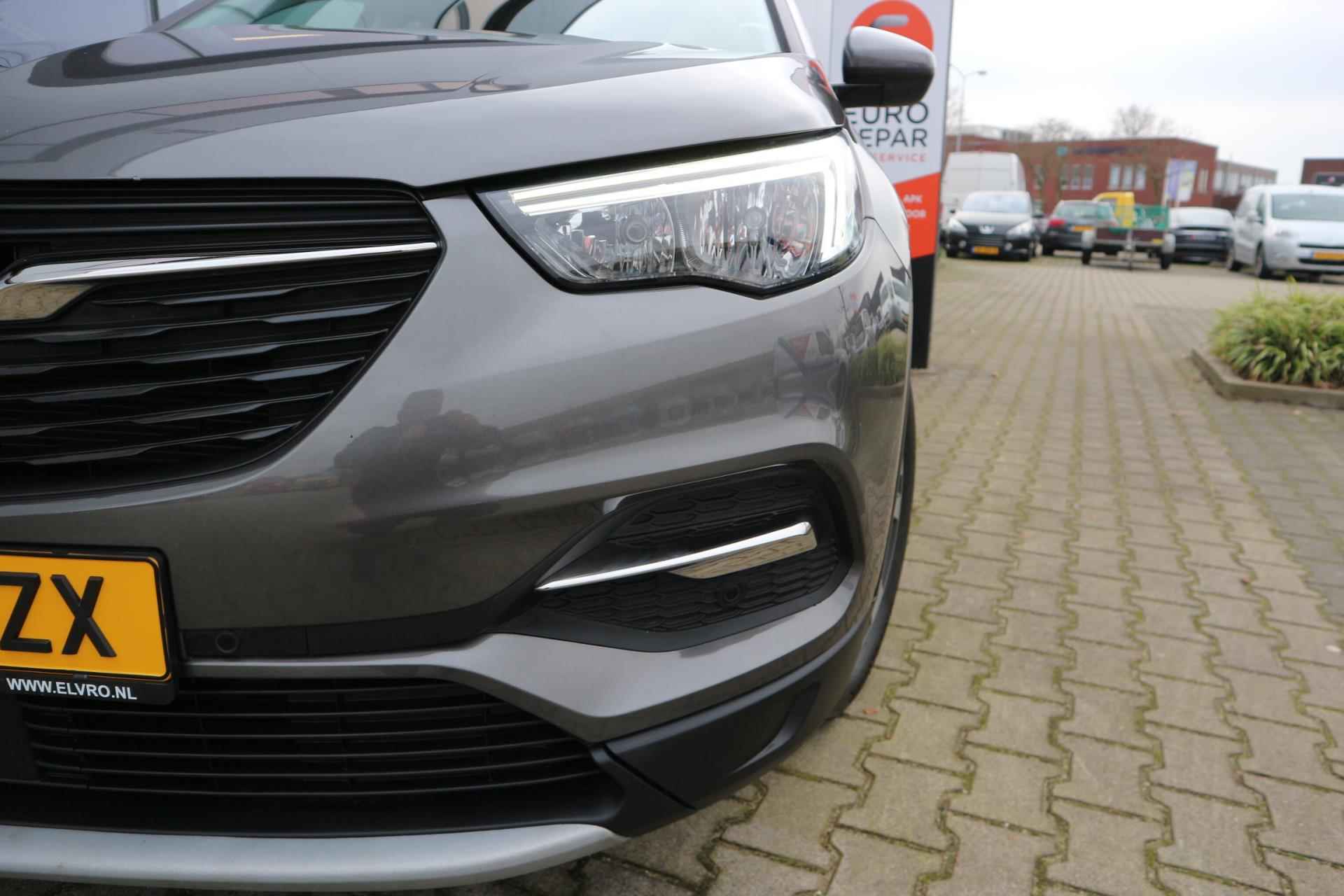 Opel GRANDLAND X 1.2 Turbo Innovation NAVI KEYLESS CLIMA ELECTR. AKLEP PDC V+A!!! - 6/39