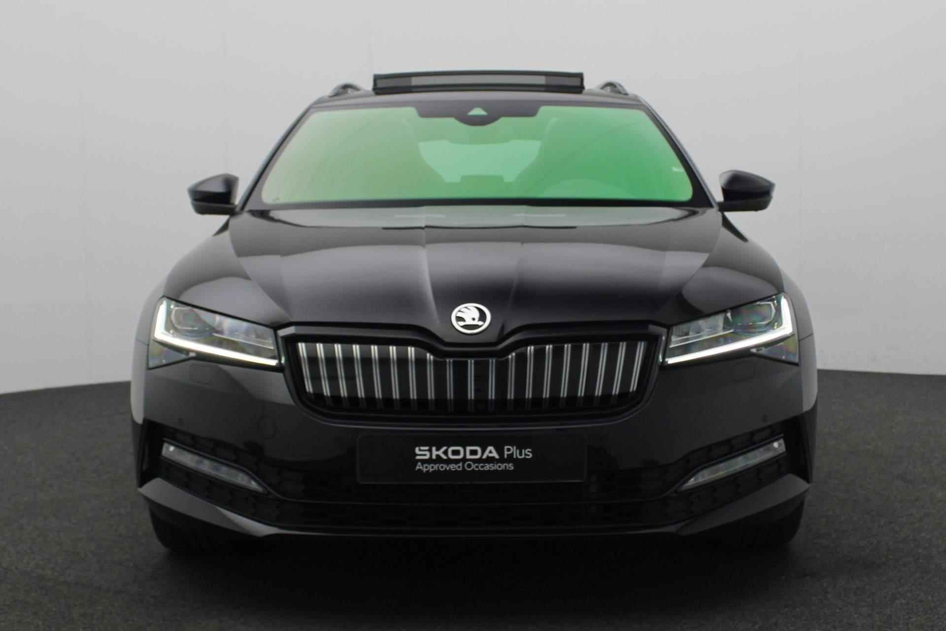 Skoda Superb Combi 1.4 TSI 218PK DSG iV Sportline Business | Pano | CANTON | 360 camera | Matrix LED | Adaptief onderstel | Keyless | 19 inch | ACC - 20/50