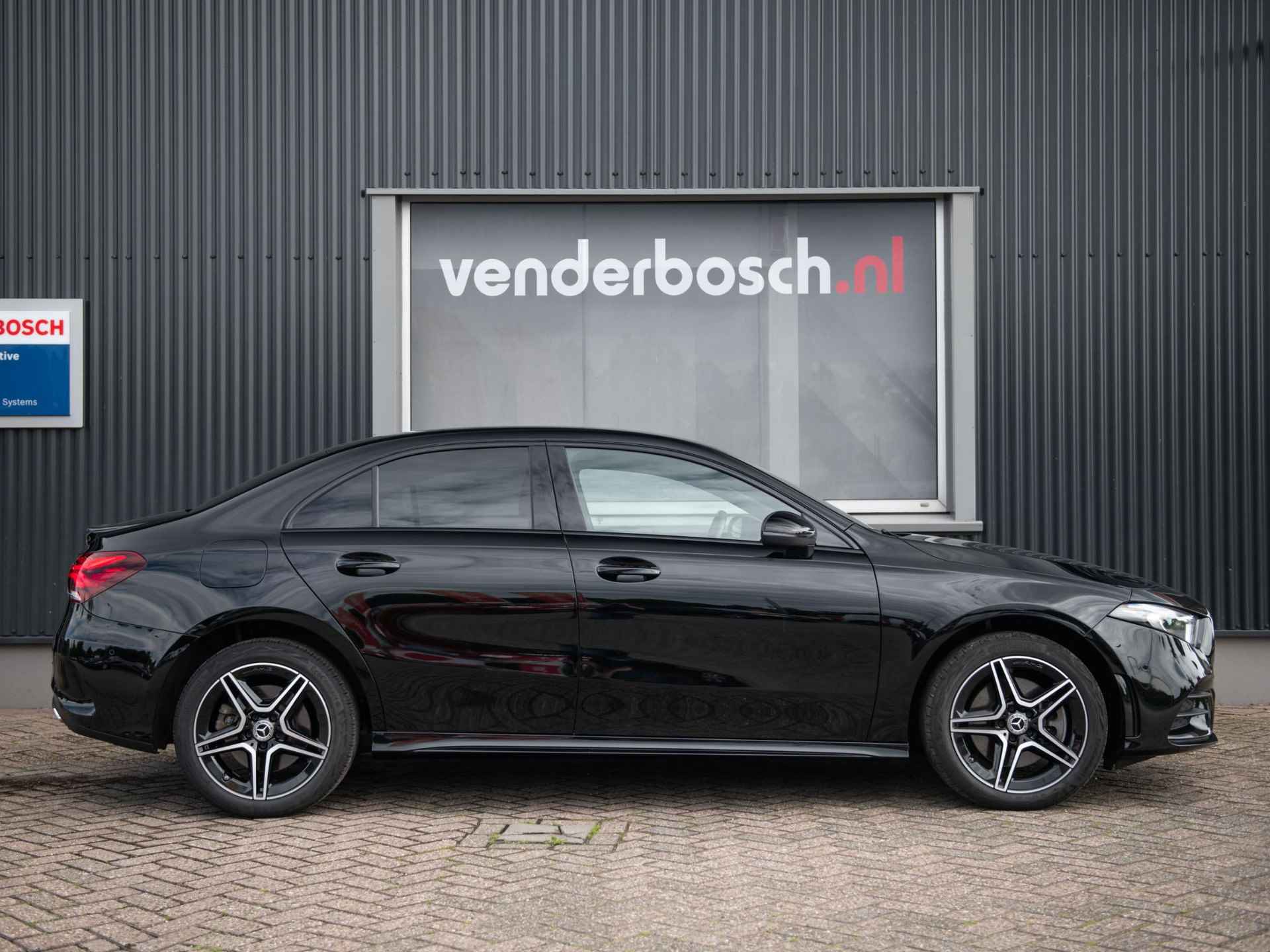 Mercedes A-Klasse 250e AMG Line 209pk | 1/2 Leer | Camera | 1e Eigenaar - 22/51