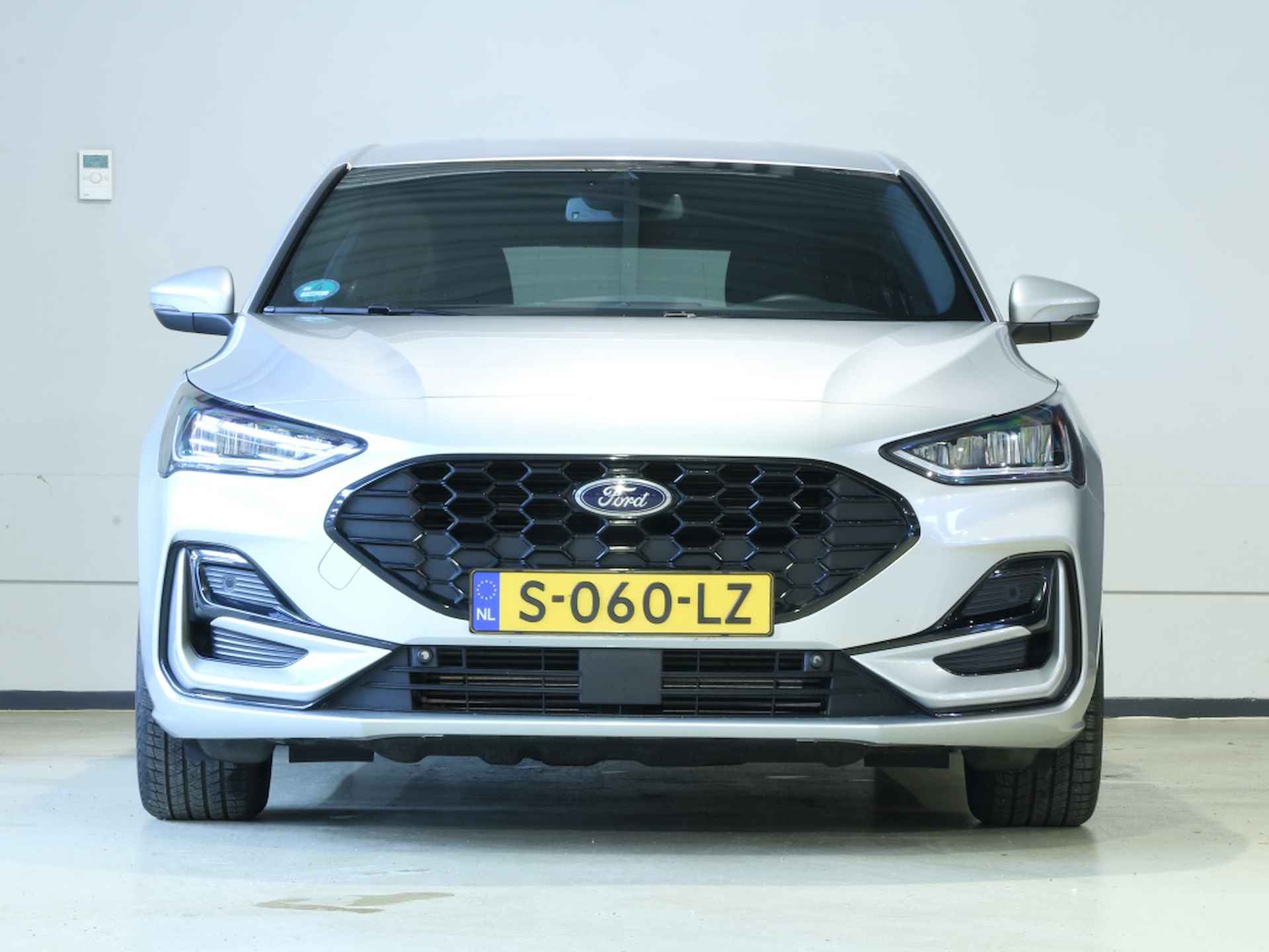 Ford Focus 155pk ST-Line X * TREKHAAK 1.500kg trekvermogen * ALL-IN PRIJS * - 6/17