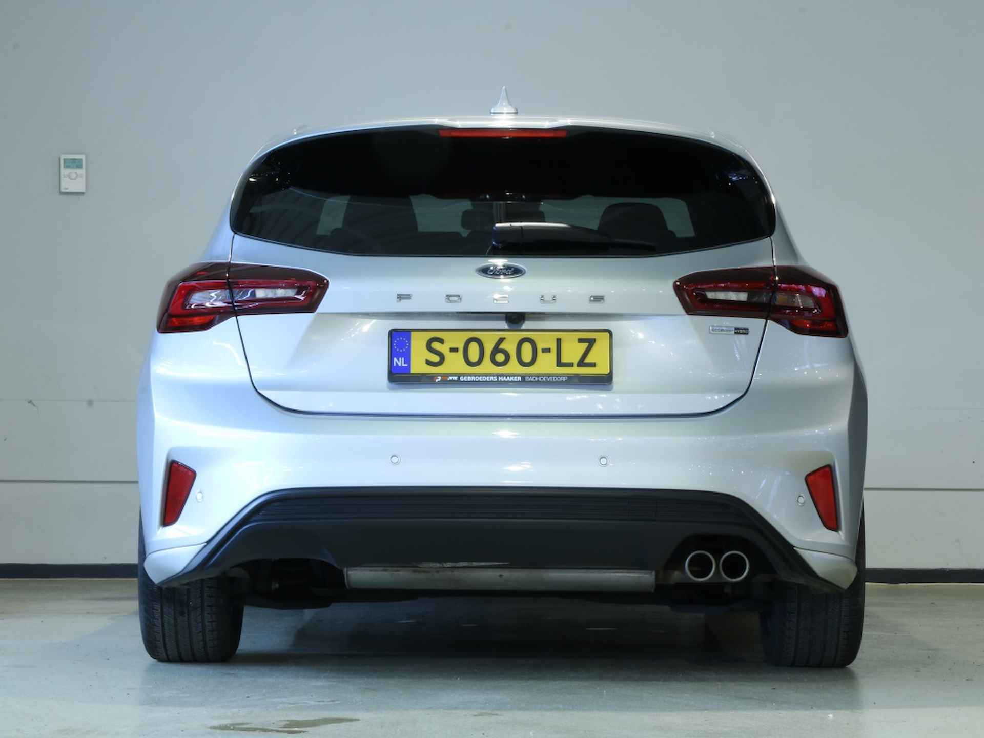 Ford Focus 155pk ST-Line X * TREKHAAK 1.500kg trekvermogen * ALL-IN PRIJS * - 11/17