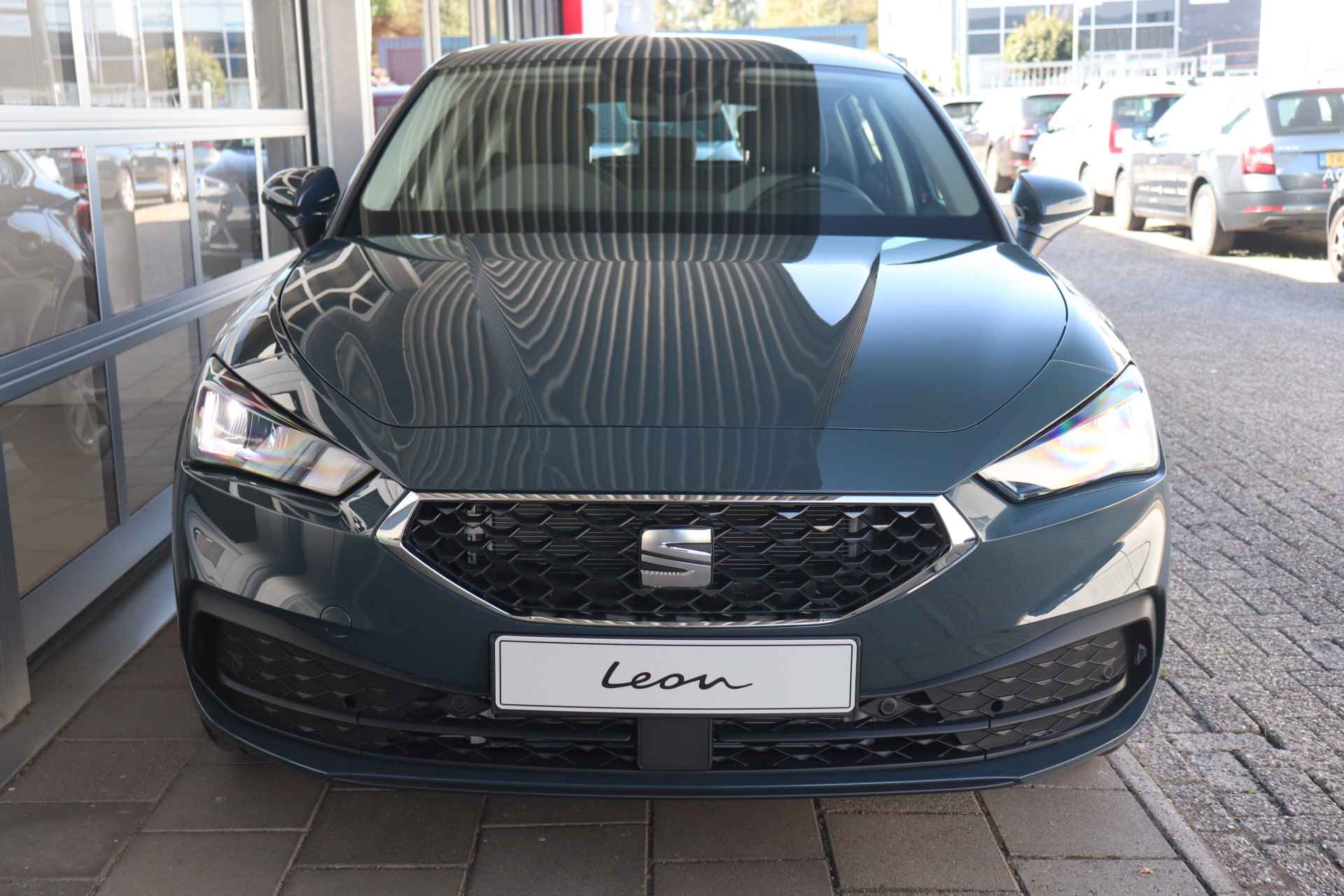 SEAT Leon 1.5 TSI 115pk Style | Parkeersensoren | 16" lichtmetalen velgen | Navigatie via smartphone | Virtual cockpit | - 10/29