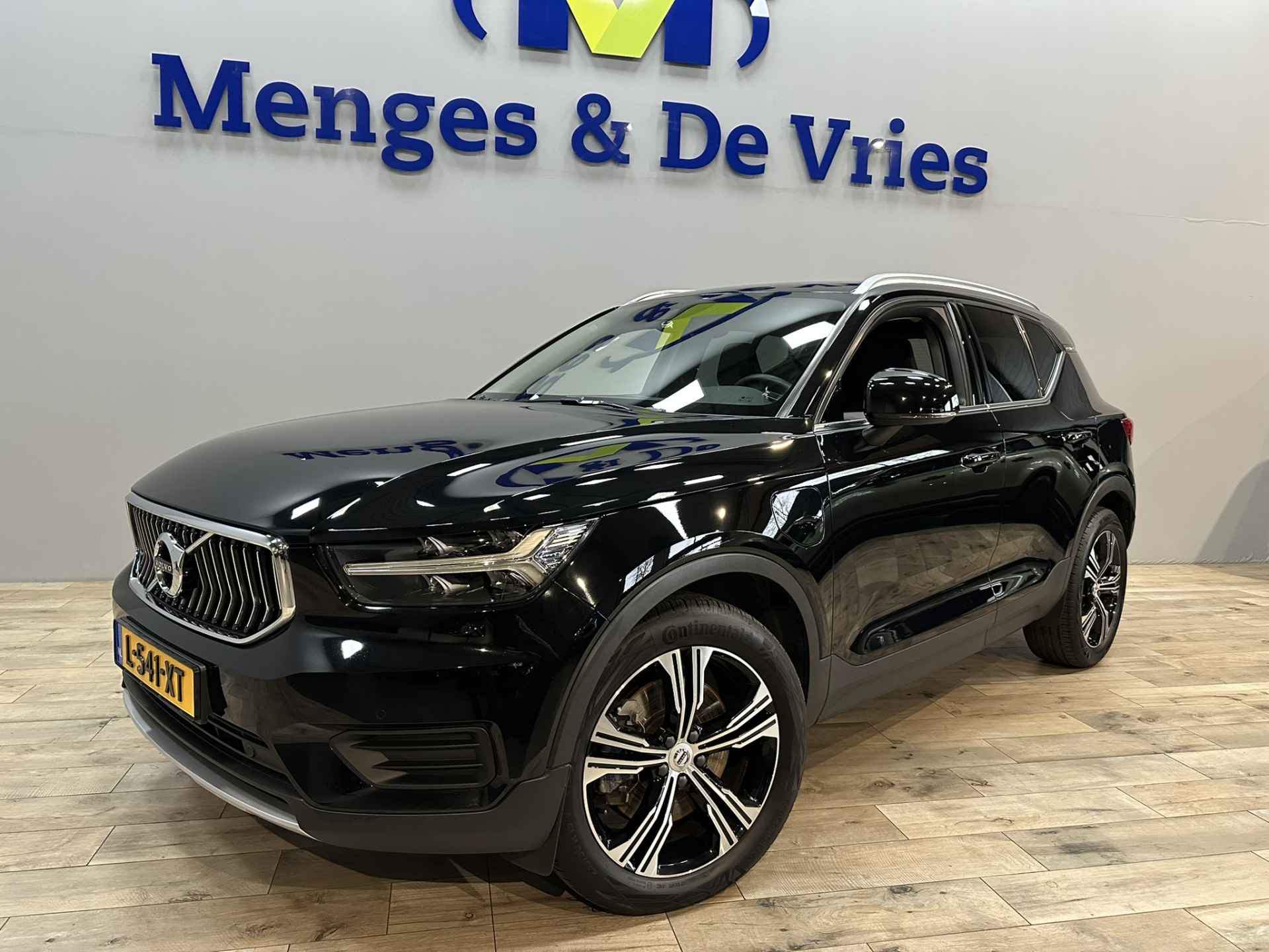 Volvo XC40 1.5 T4 Recharge Inscription Airco ECC | LED | Camera | Leer | Trekhaak | Adaptive Cruise | Stoelverwarming | Apple Carplay Android Auto | Isofix | NAP | - 7/46