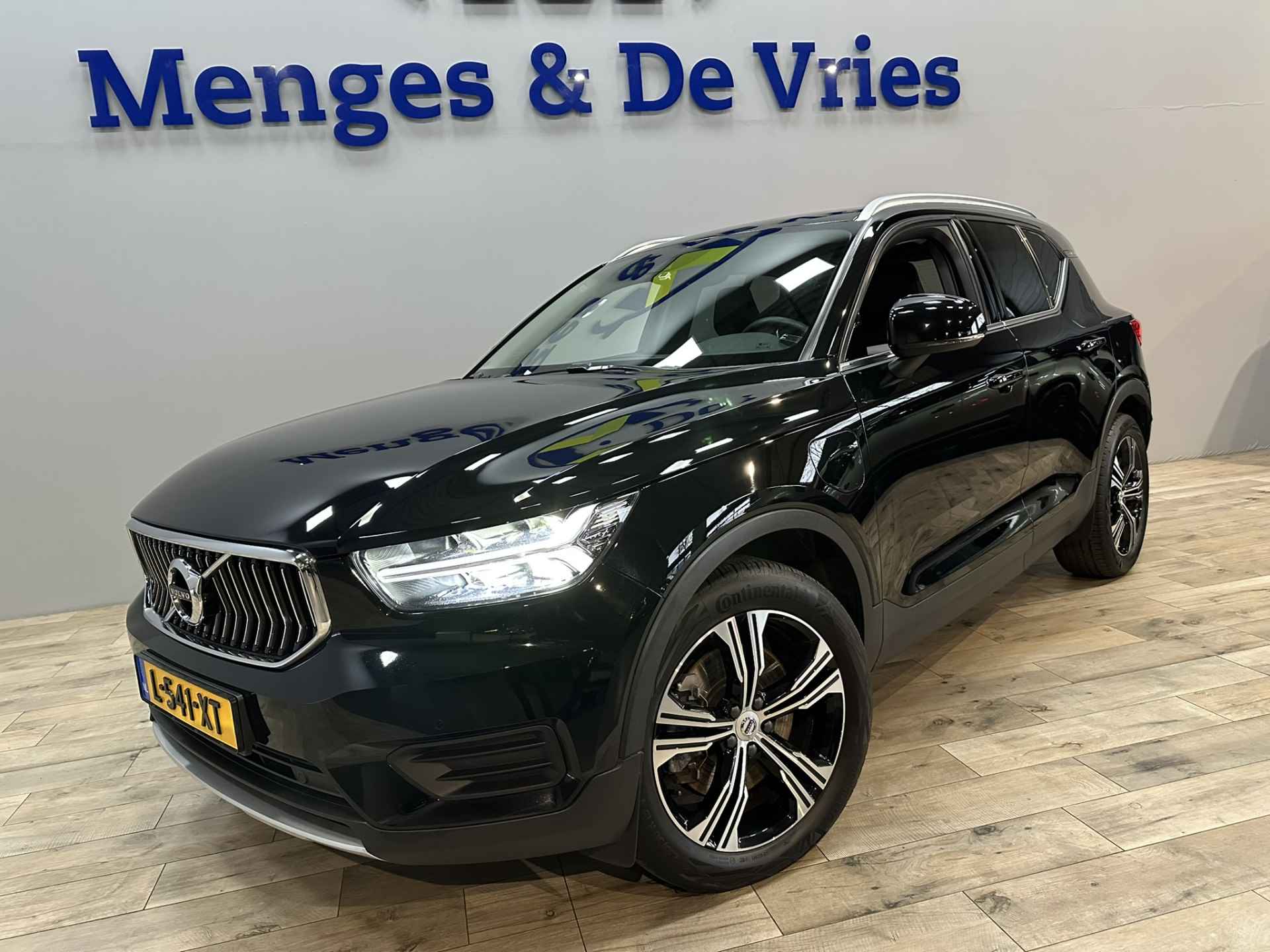 Volvo XC40 1.5 T4 Recharge Inscription Airco ECC | LED | Camera | Leer | Trekhaak | Adaptive Cruise | Stoelverwarming | Apple Carplay Android Auto | Isofix | NAP | - 41/46