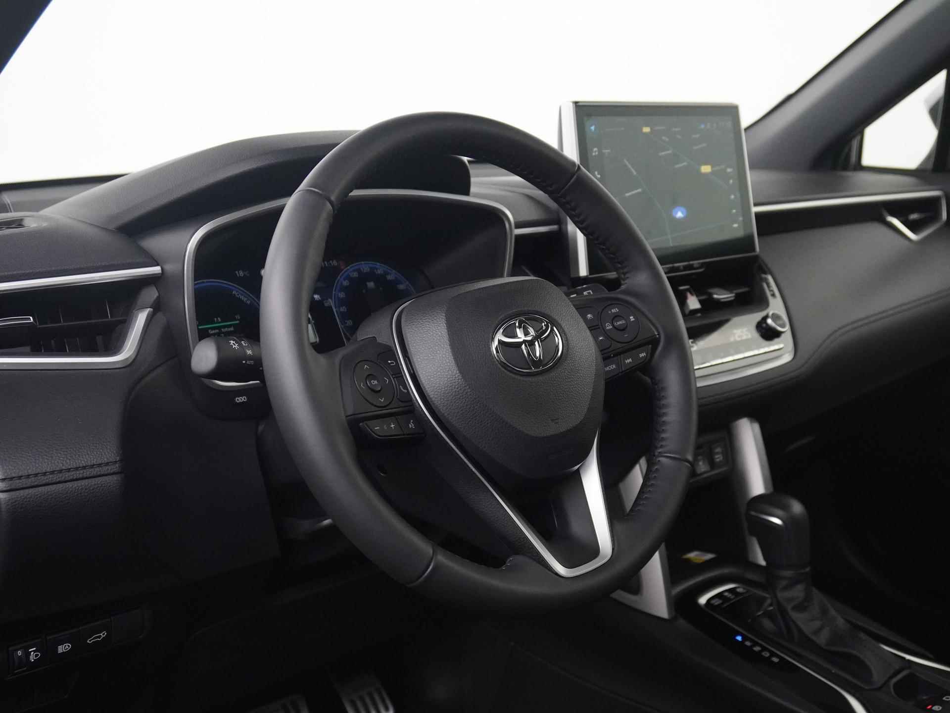 Toyota Corolla Cross 2.0 High Power Hybrid First Edition | Panoramadak | Trekhaak | Camera | Carplay | Zondag open! - 33/39