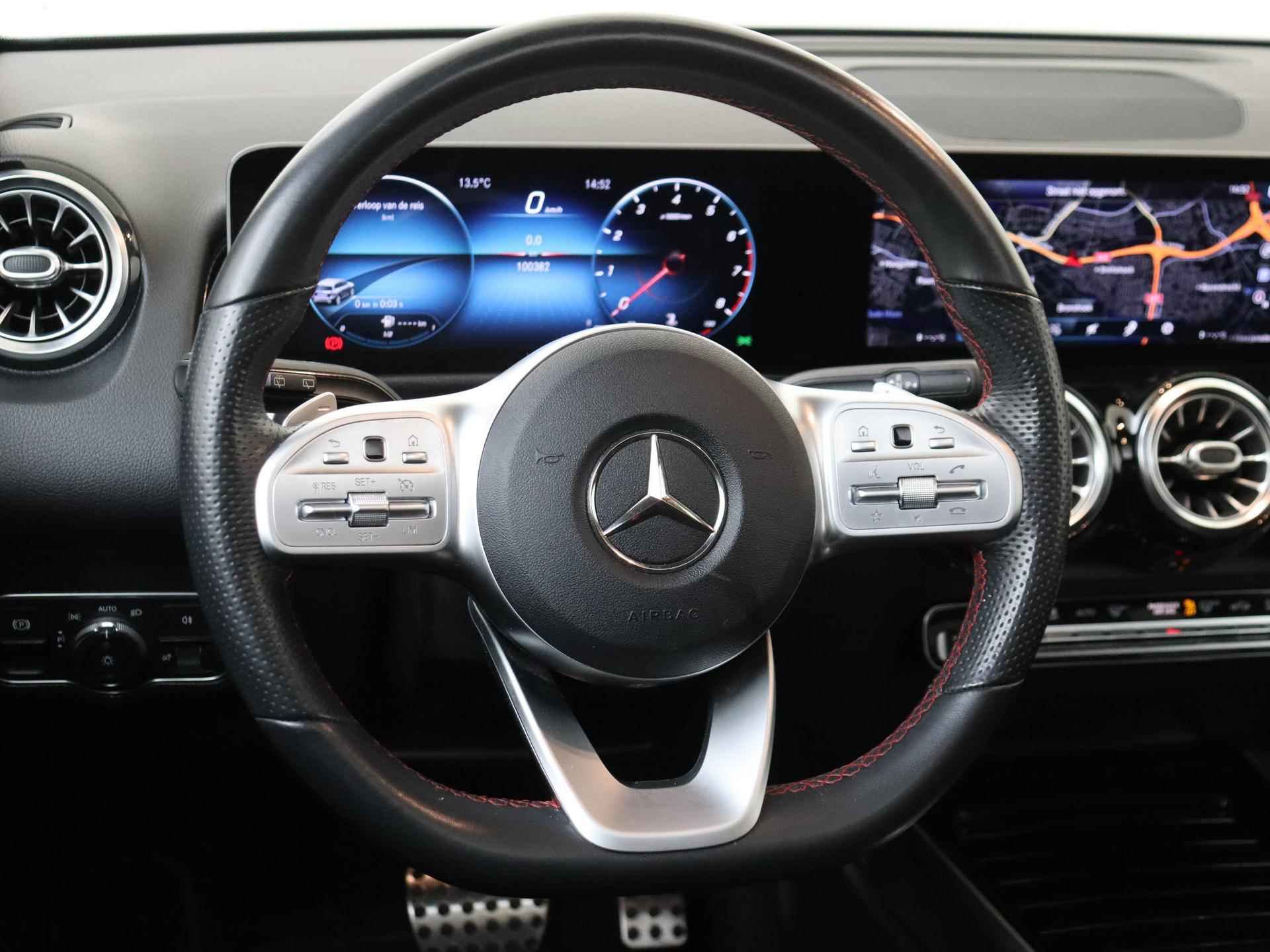 Mercedes-Benz GLB 200 Business Solution AMG 7p. /AMG /Panoramadak / Night pakket/ 18 Inch - 13/40