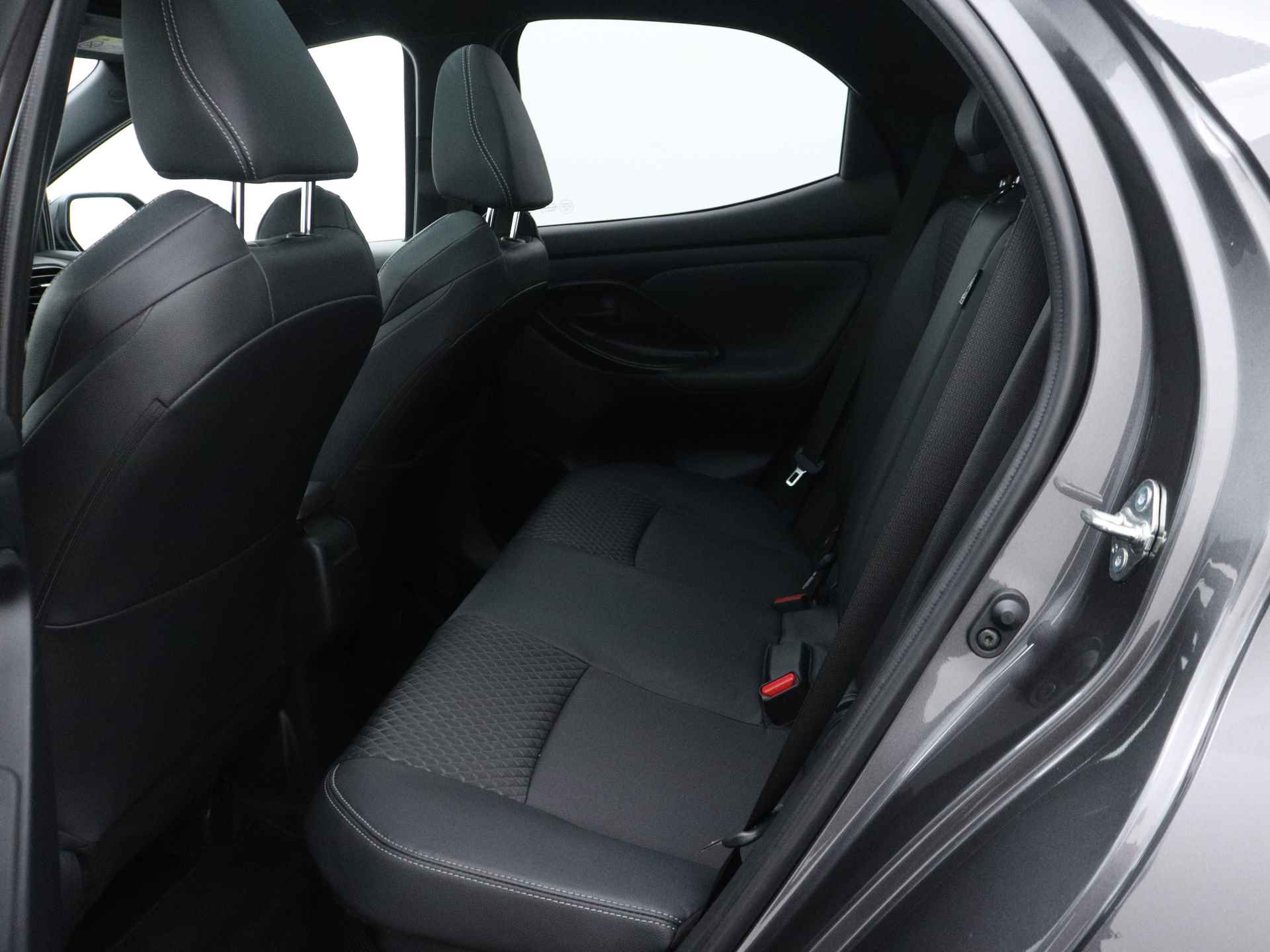 Toyota Yaris 1.5 Hybrid Executive Limited | Panoramadak | Apple Carplay/Android Auto | Lichtmetalen Velgen | - 20/42