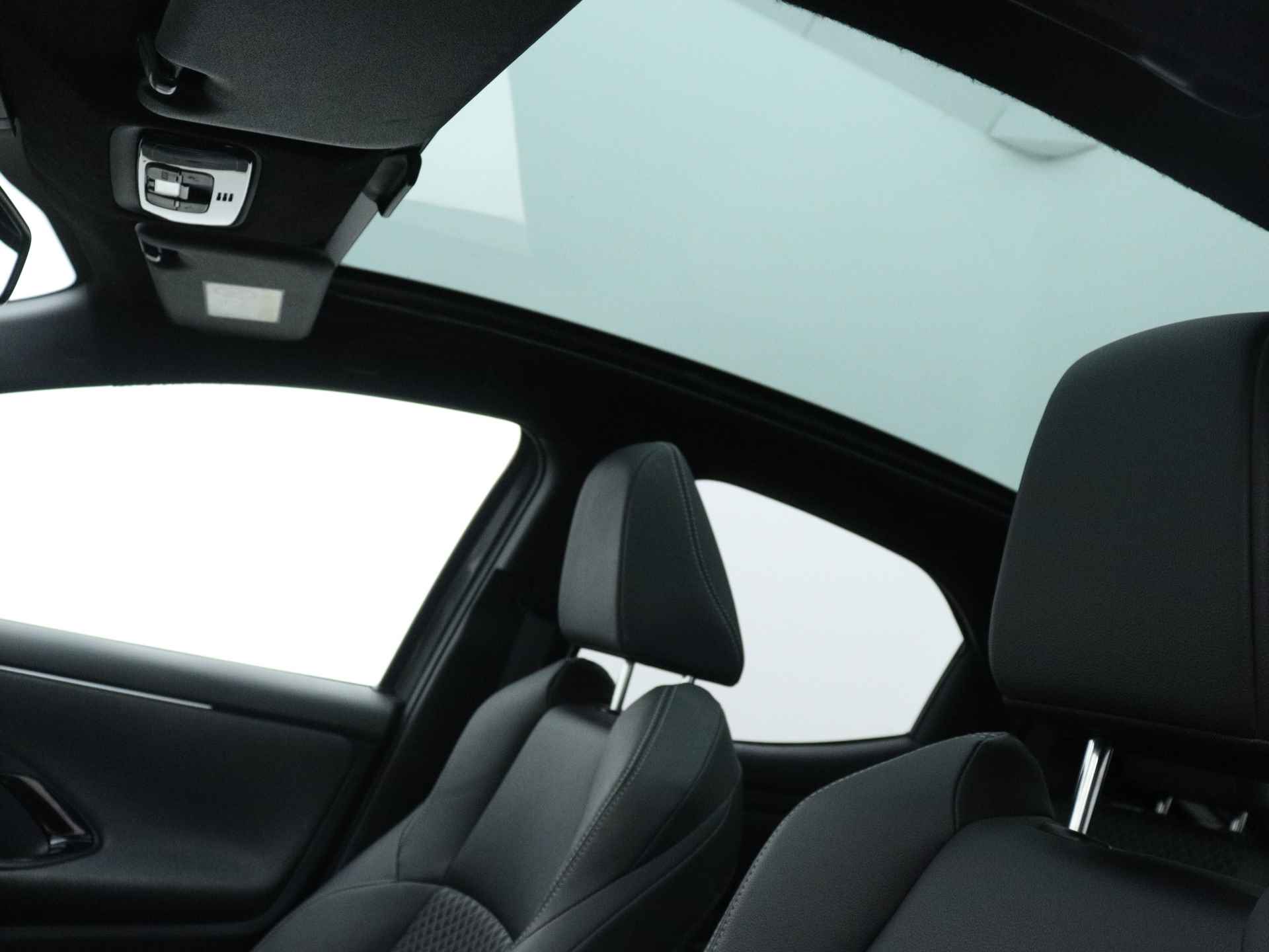 Toyota Yaris 1.5 Hybrid Executive Limited | Panoramadak | Apple Carplay/Android Auto | Lichtmetalen Velgen | - 21/42