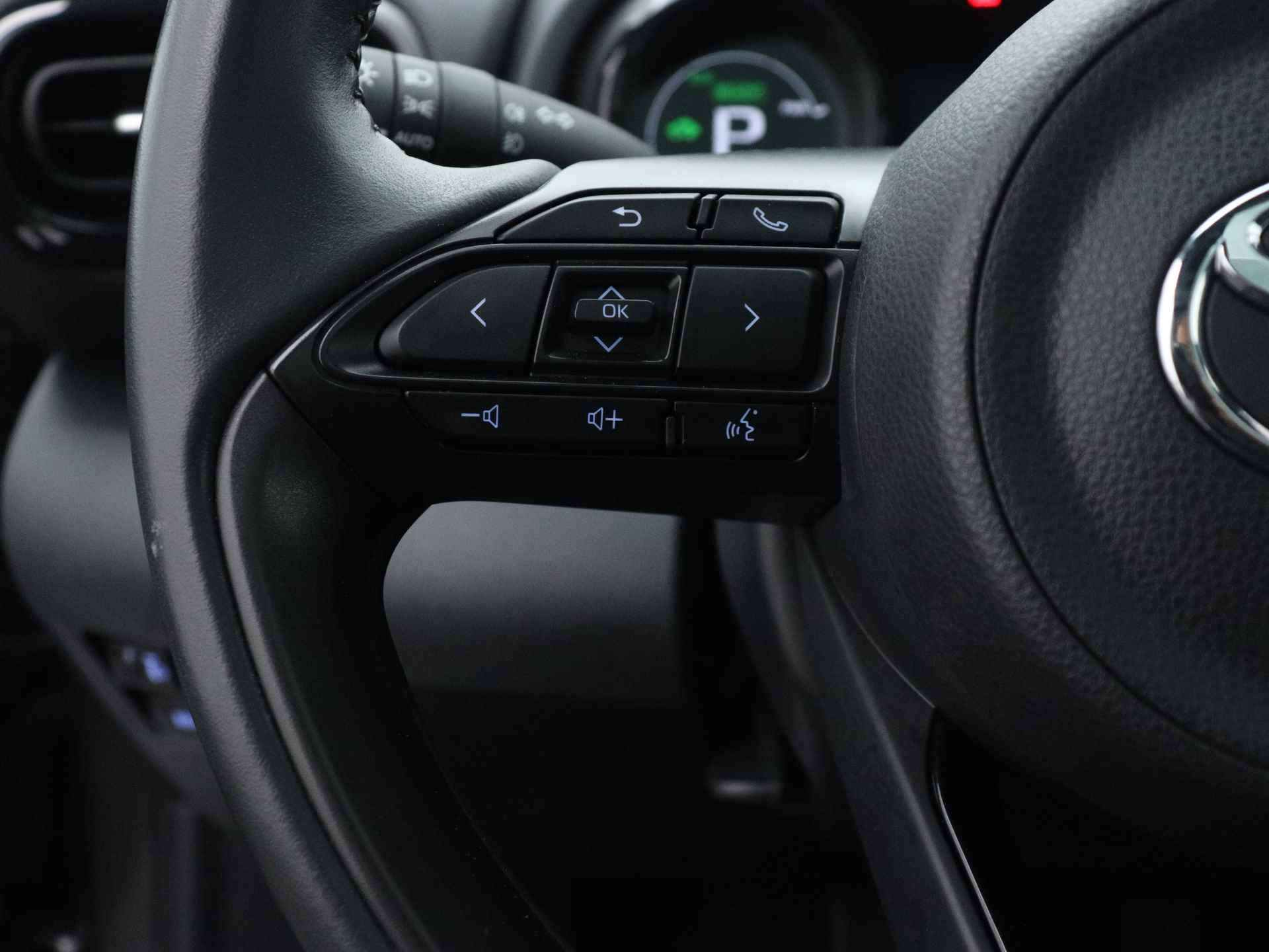 Toyota Yaris 1.5 Hybrid Executive Limited | Panoramadak | Apple Carplay/Android Auto | Lichtmetalen Velgen | - 22/42