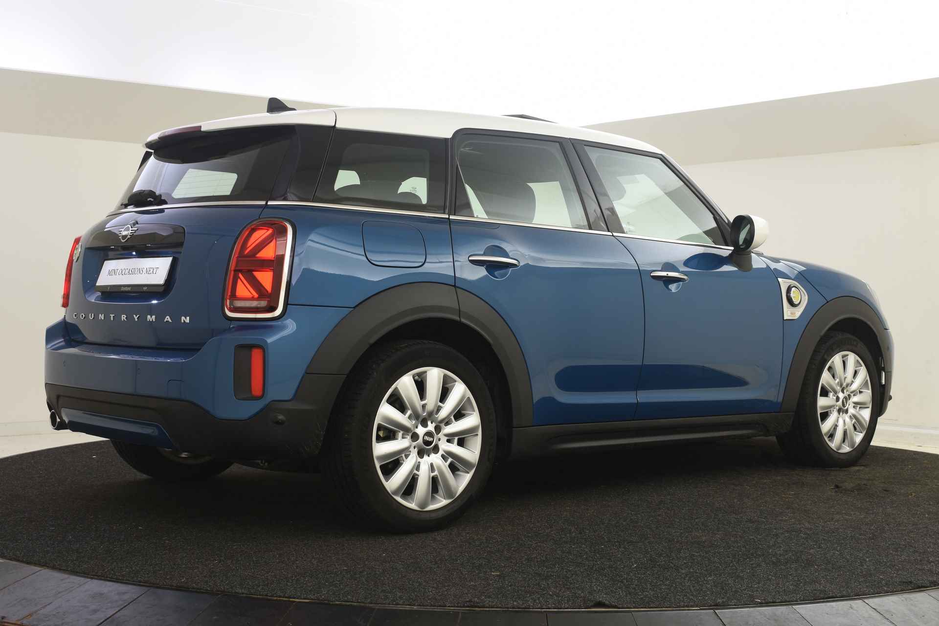 MINI Countryman Cooper SE ALL4 Automaat / Panoramadak / Achteruitrijcamera / LED / Active Cruise Control / Head-Up / Harman Kardon / Park Assistant - 14/49