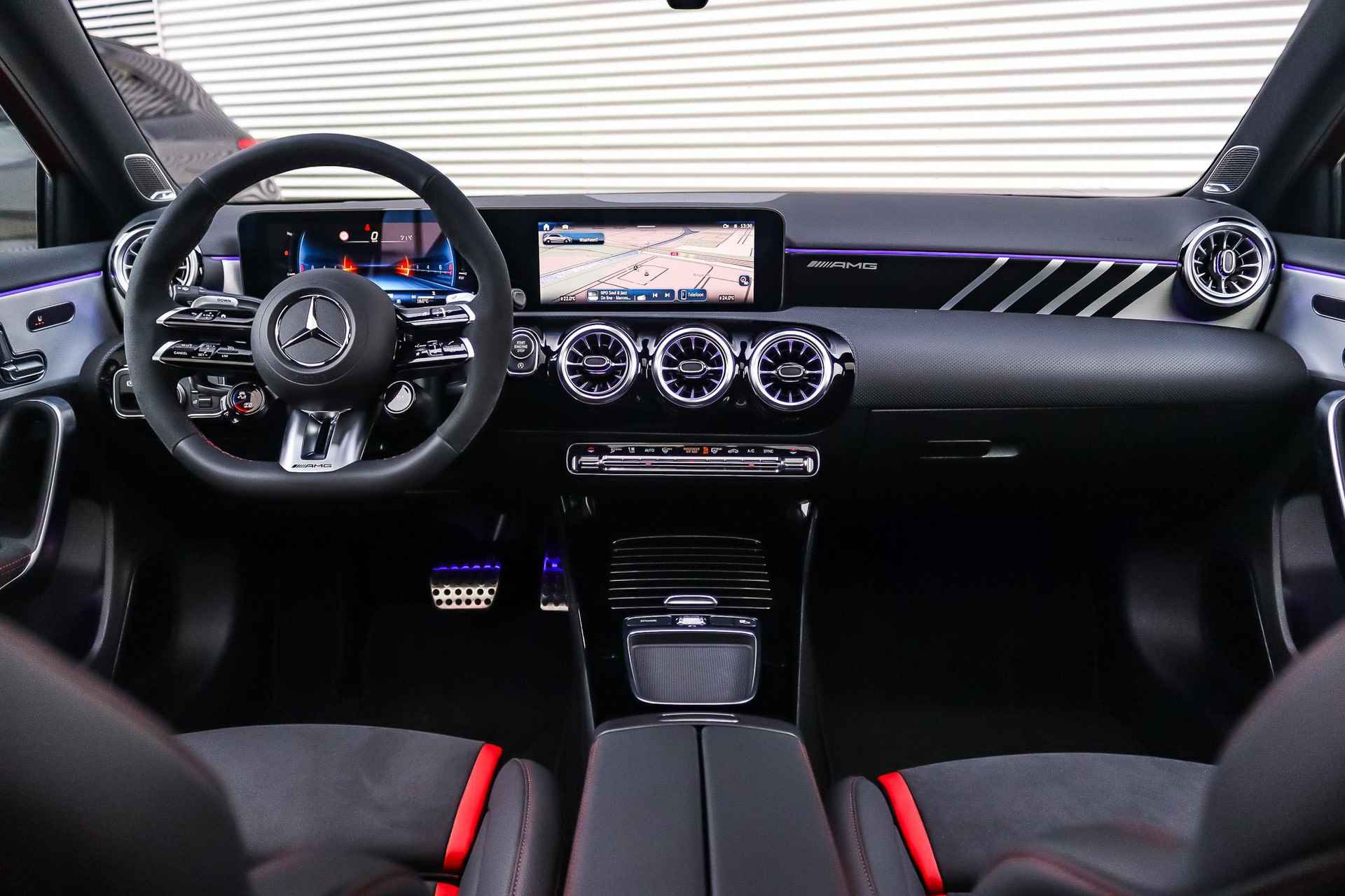 Mercedes-Benz A-Klasse A 45 S AMG Automaat 4MATIC+ | Premium Plus Pakket | AMG Nightpakket II | Winter Pakket | AMG Aerodynamica Pakket | AMG Ride Control Onderstel - 3/53