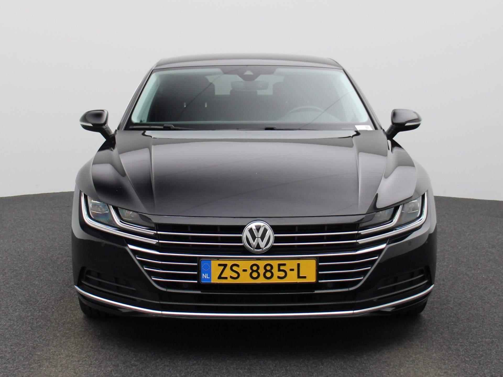 Volkswagen Arteon 2.0 TDI Elegance | 150 PK | Adaptieve Cruise Control | Navigatie | Apple Carplay / Android Auto | Stoelverwarming | Camera | Leder/Alcantara | Led-Koplampen | - 3/41