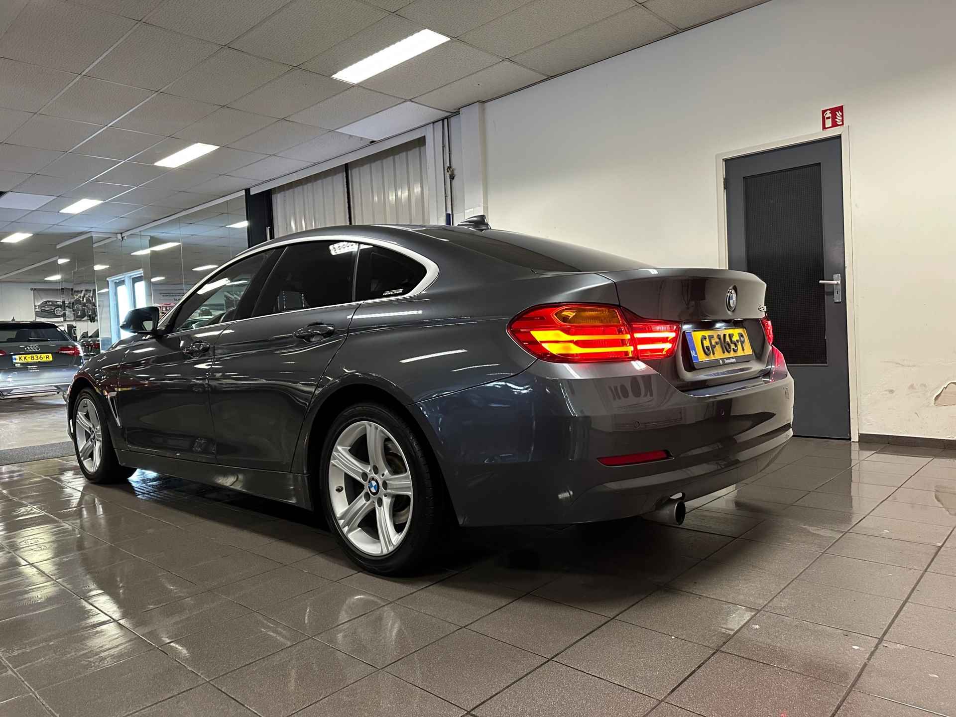 BMW 4-serie Gran Coupé 420i Executive * Automaat / Navigatie / Trekhaak / Xenon / NL Auto * - 3/24