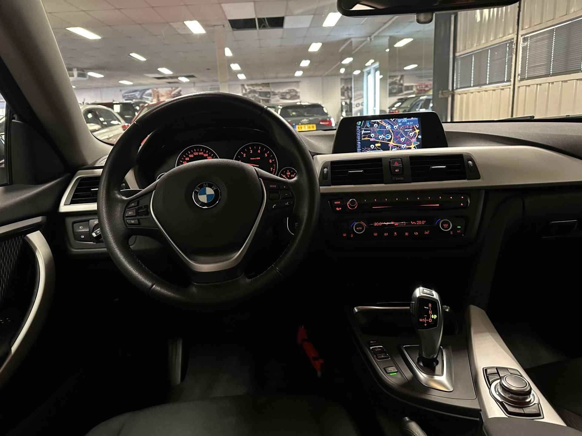 BMW 4-serie Gran Coupé 420i Executive * Automaat / Navigatie / Trekhaak / Xenon / NL Auto * - 22/24