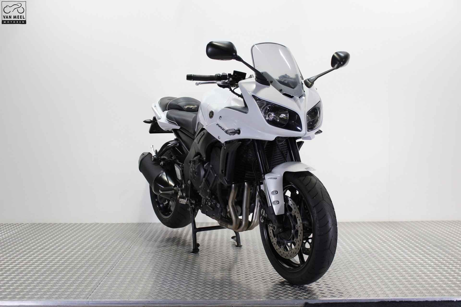 Yamaha FZ1-S ABS - 2/14