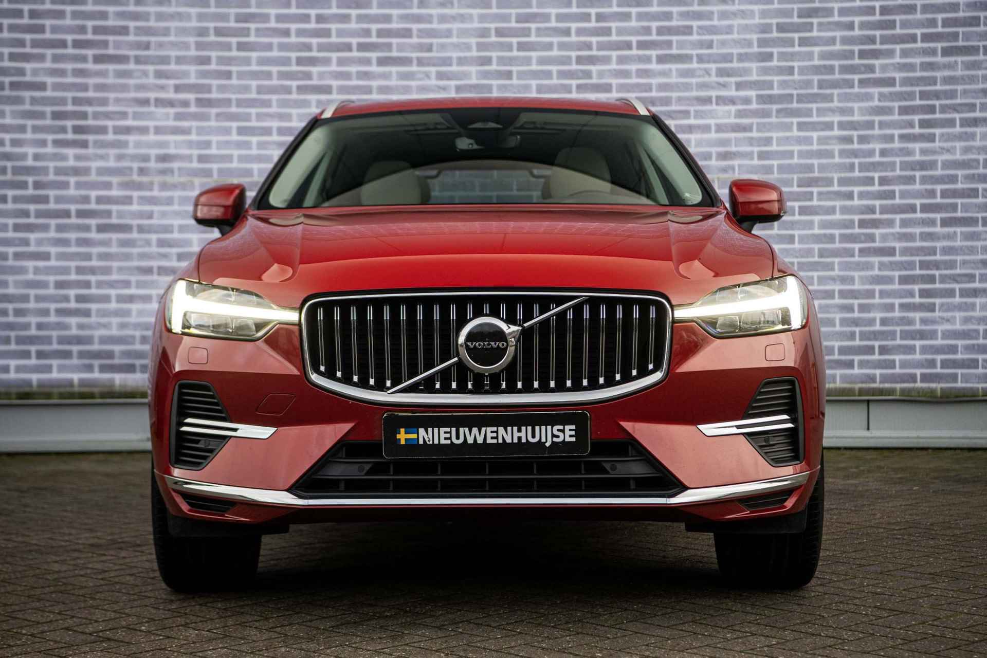 Volvo XC60 2.0 T6 Plug-in hybrid AWD Inscription Exclusive Volvo XC60 2.0 Recharge T6 AWD Inscription Exclusive | Trekhaak | 20" | Harman/Kardon | Panoramadak | Adaptieve cruise control | Elektrisch verstelbare stoelen | - 11/41