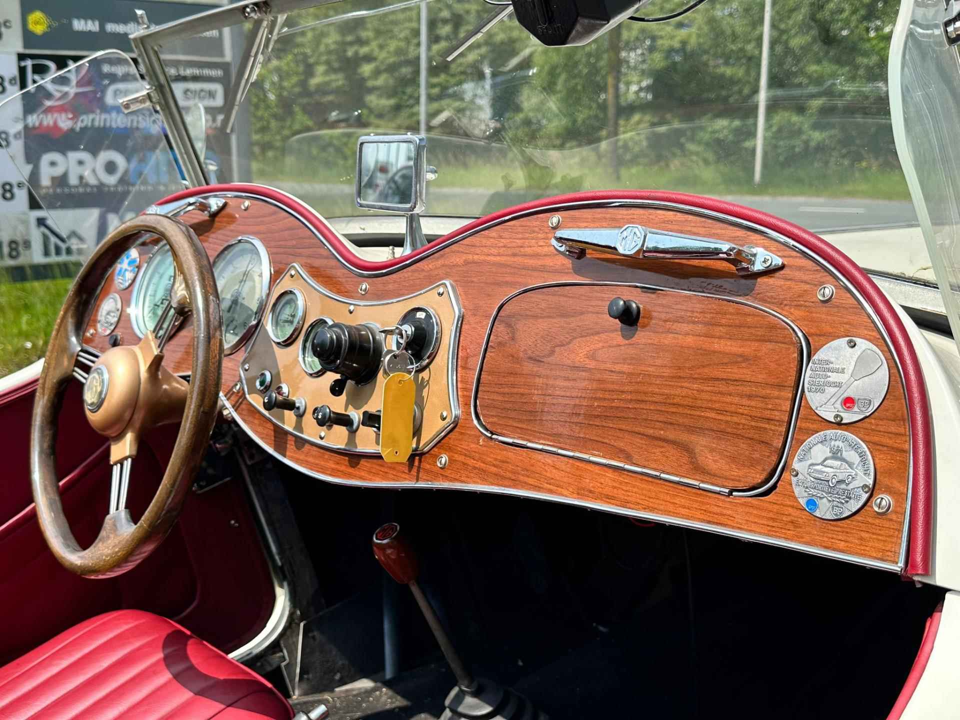 MG TD.CABRIOLET 1952 - 16/22