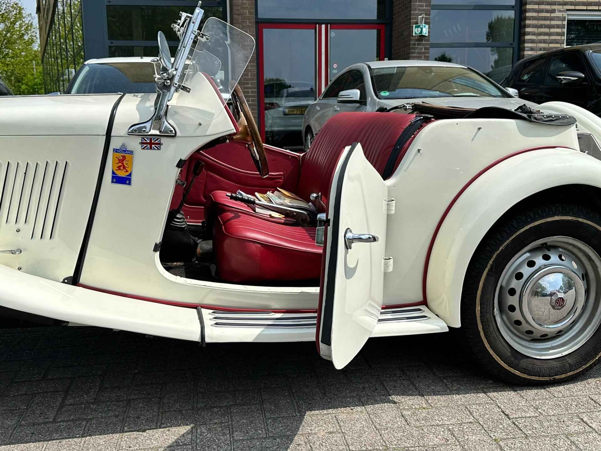 MG TD.CABRIOLET 1952 - 20/22