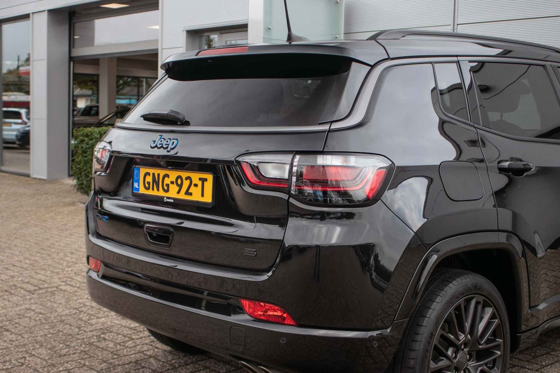 Jeep Compass 4xe 240 Plug-in Hybrid Electric S - All-in rijklrprs | Nieuwe type | Leer | Stuurverwarm. - 33/44