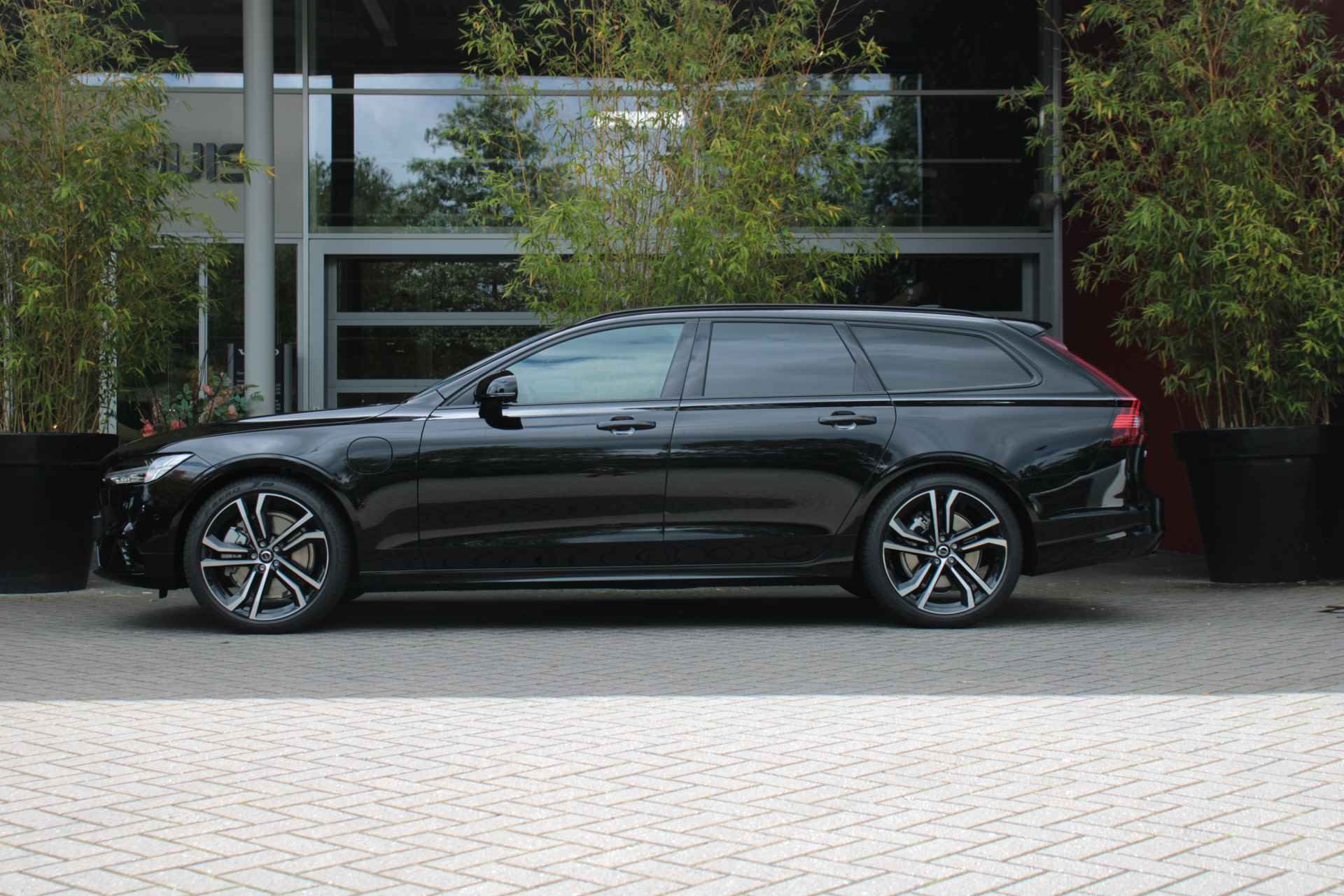 Volvo V90 T6 Recharge AWD Ultra Dark | Pilot Assist | 360 Camera | Head-up display | Harman/Kardon | Memory Seats - 5/24