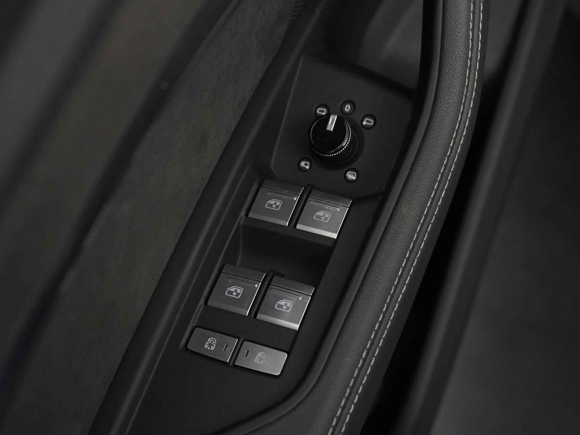 Audi e-tron Sportback 50 quattro S edition 71 kWh | Trekhaak | Schuifdak | Mem-Stoel | Virtual cockpit | Elek. Achterklep | Zondag Open! - 37/48