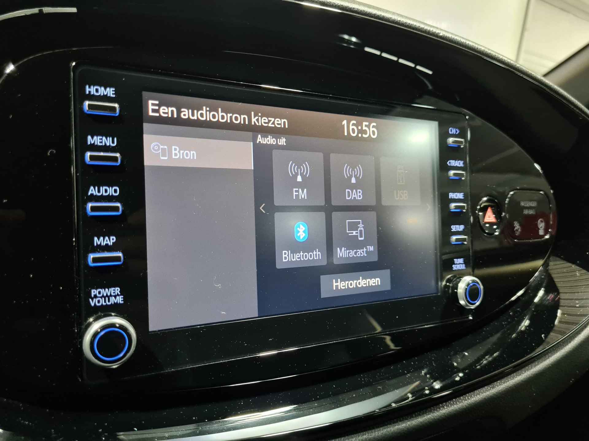 Toyota Aygo X 1.0 VVT-i MT Pulse | Camera | Apple CarPlay/Android Auto | Adaptive Cruise Controle | Stoelverwarming - 10/36