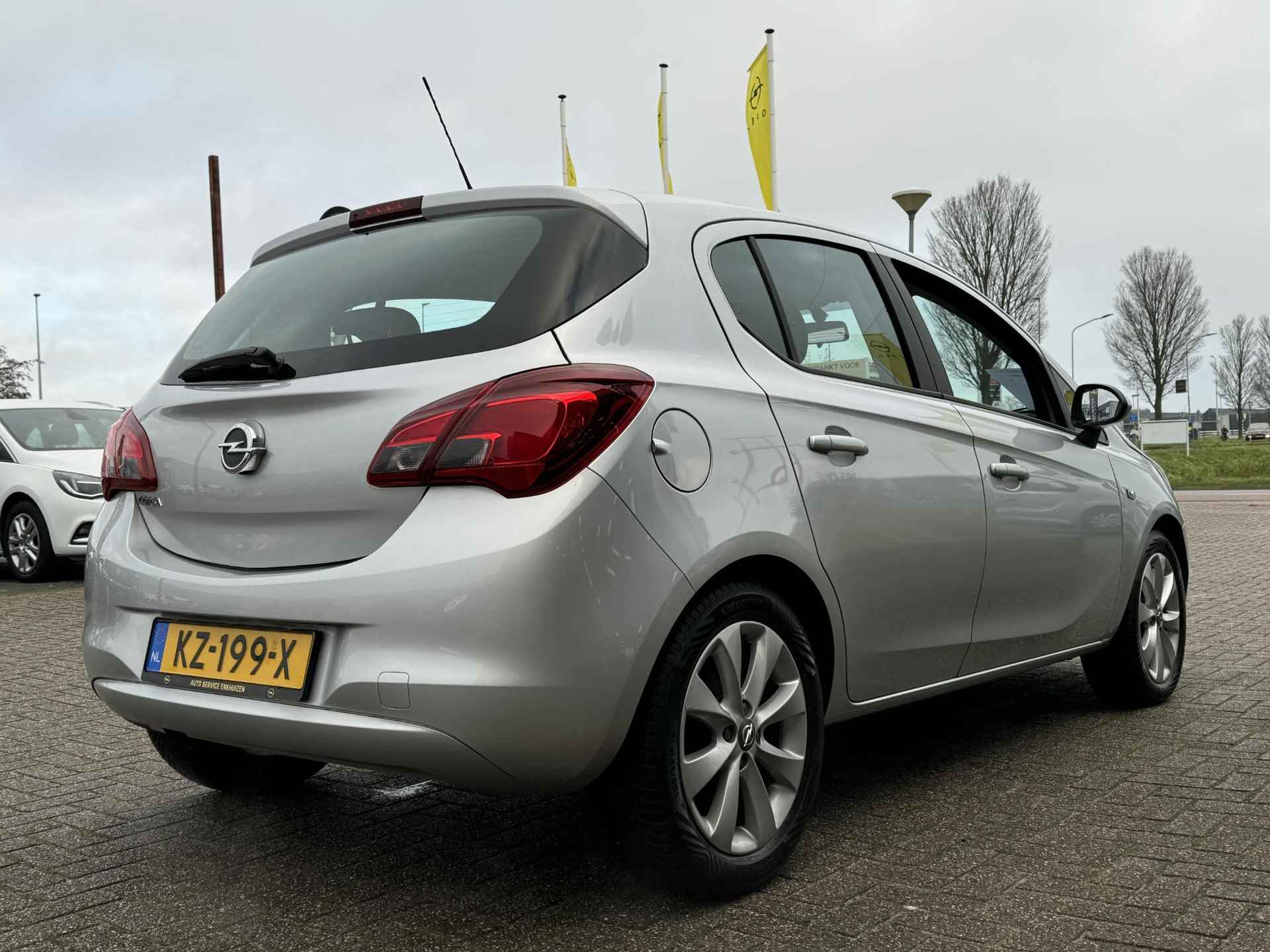 Opel Corsa 1.4 Edition LMV | Cruise | Stoelverwarming | Airco | Mistlampen | Nette auto! - 6/40