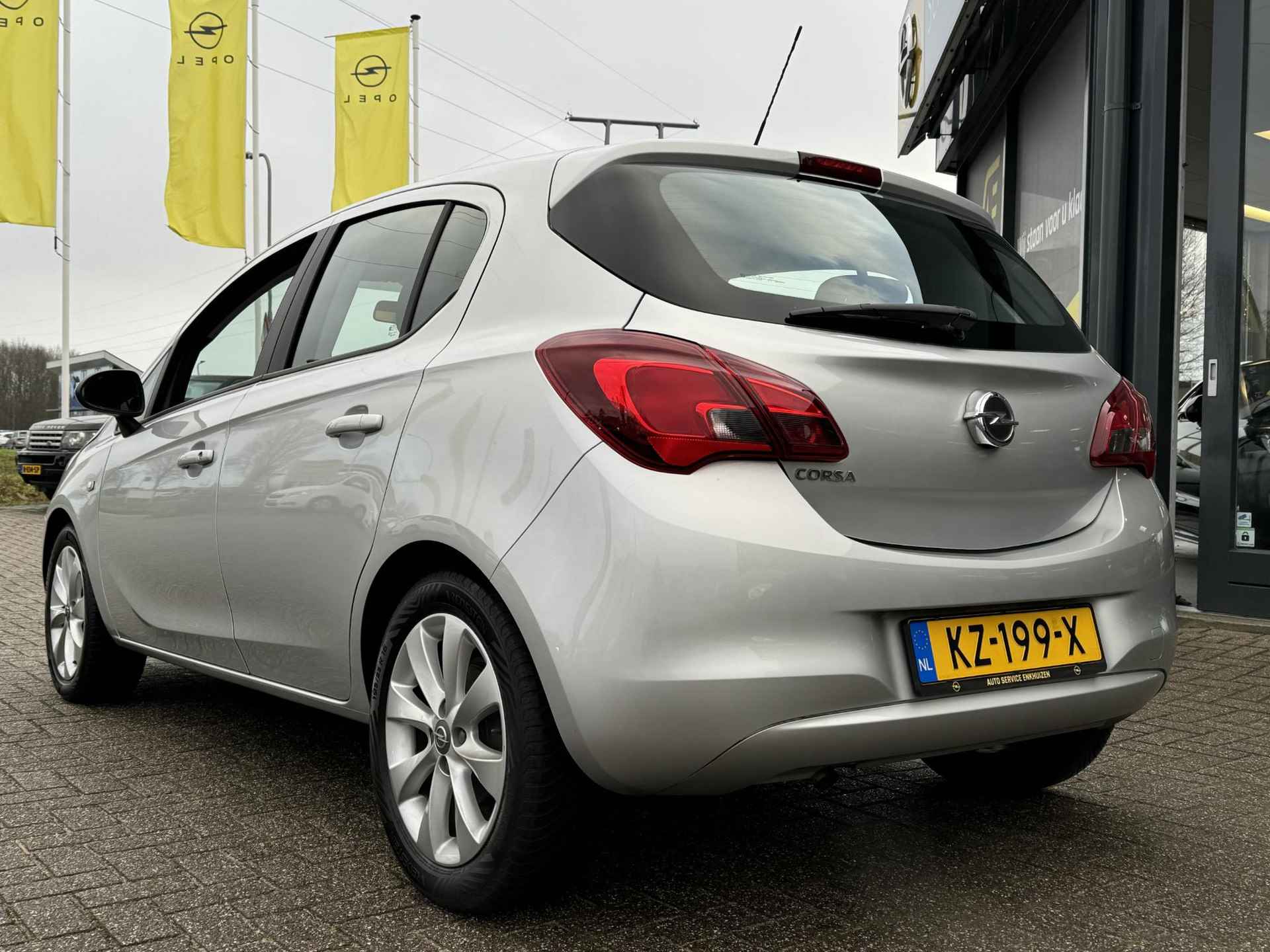 Opel Corsa 1.4 Edition LMV | Cruise | Stoelverwarming | Airco | Mistlampen | Nette auto! - 8/40