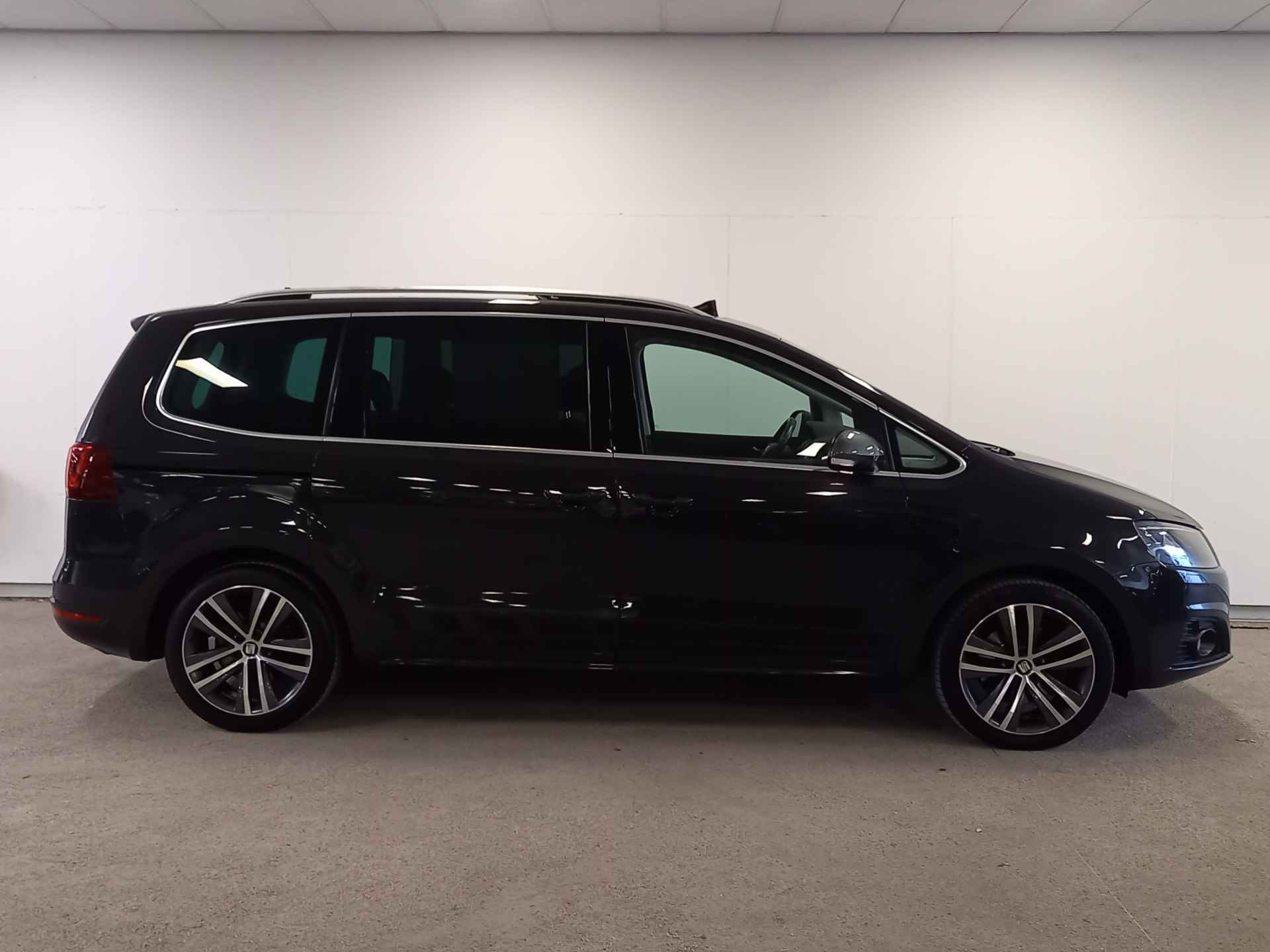 SEAT Alhambra 1.4 TSI 150pk FR Connect 7p | Navigatie | Trekhaak | 1800kg Trekgewicht - 25/45