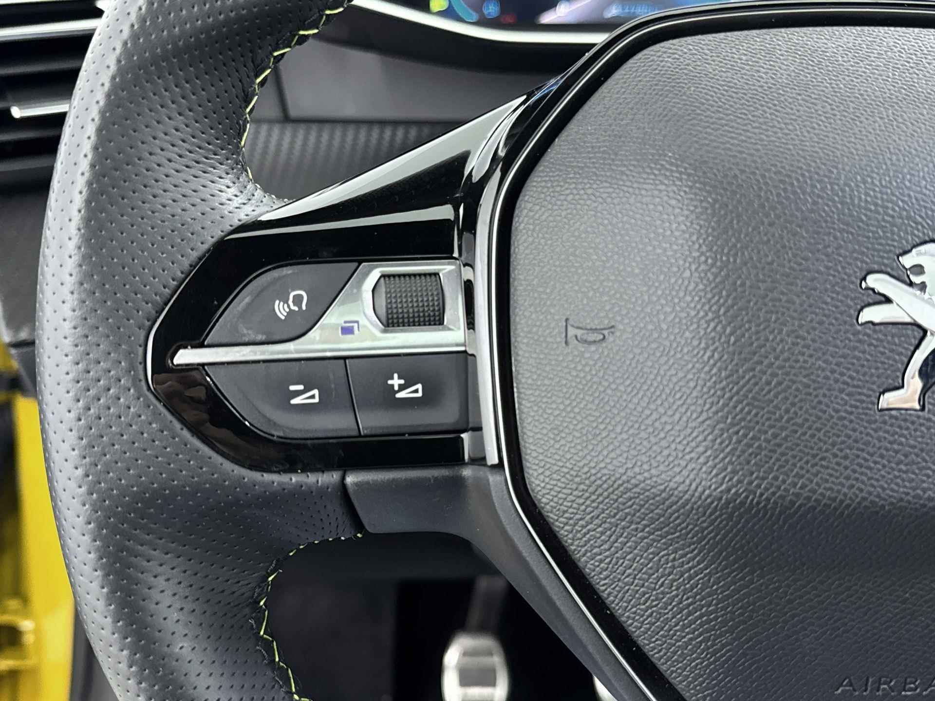 Peugeot 208 1.2 100 pk GT-Line | Navigatie | Panoramadak | Keyless | Camera - 17/36