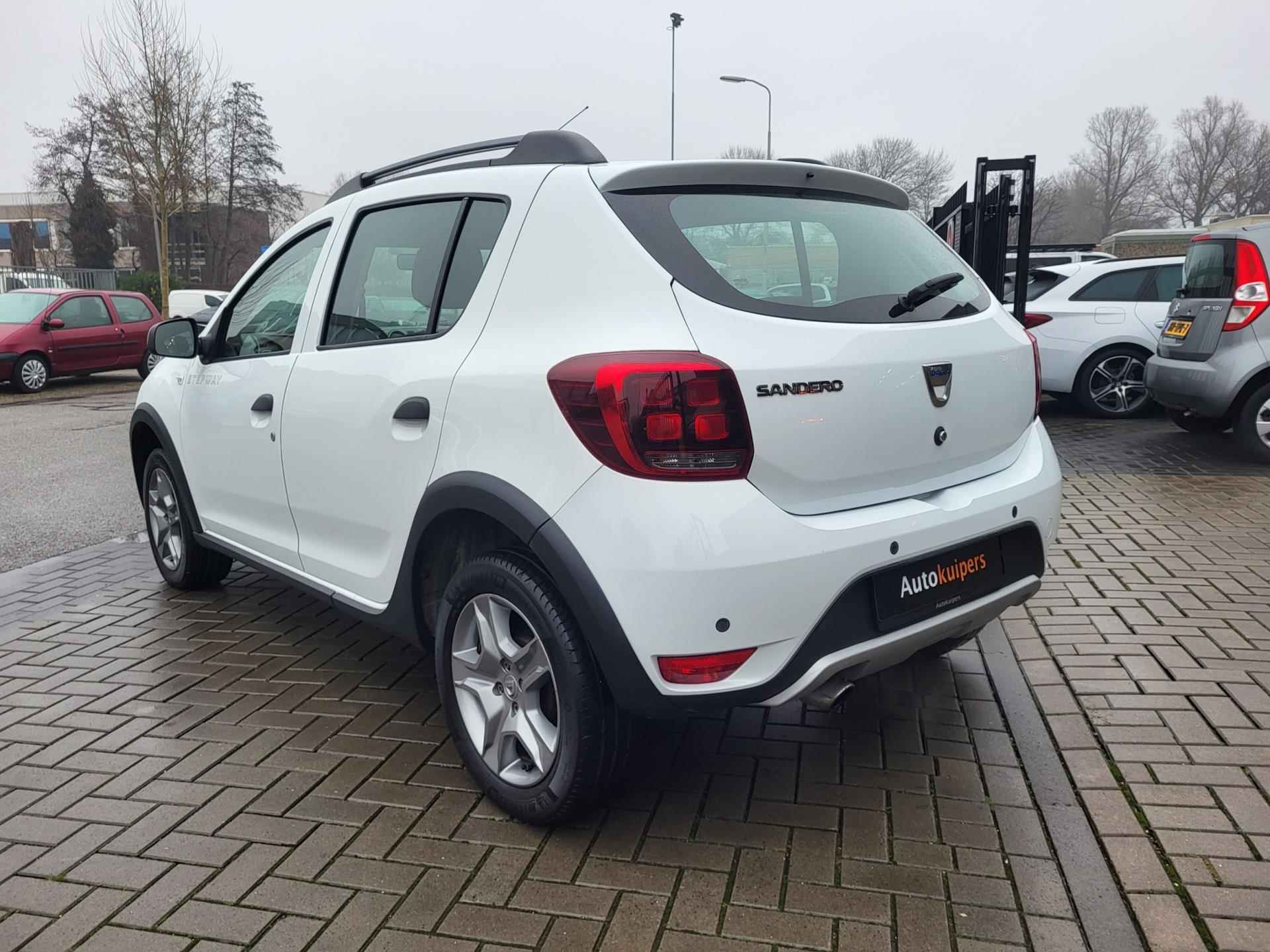 Dacia Sandero 0.9 TCe Stepway | Navigatie, PDC achter, LED dagrijverlichting en airco! - 5/33