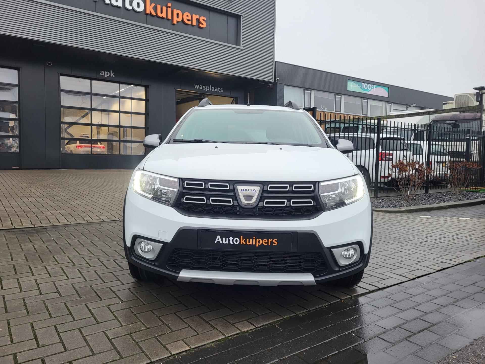 Dacia Sandero 0.9 TCe Stepway | Navigatie, PDC achter, LED dagrijverlichting en airco! - 11/33