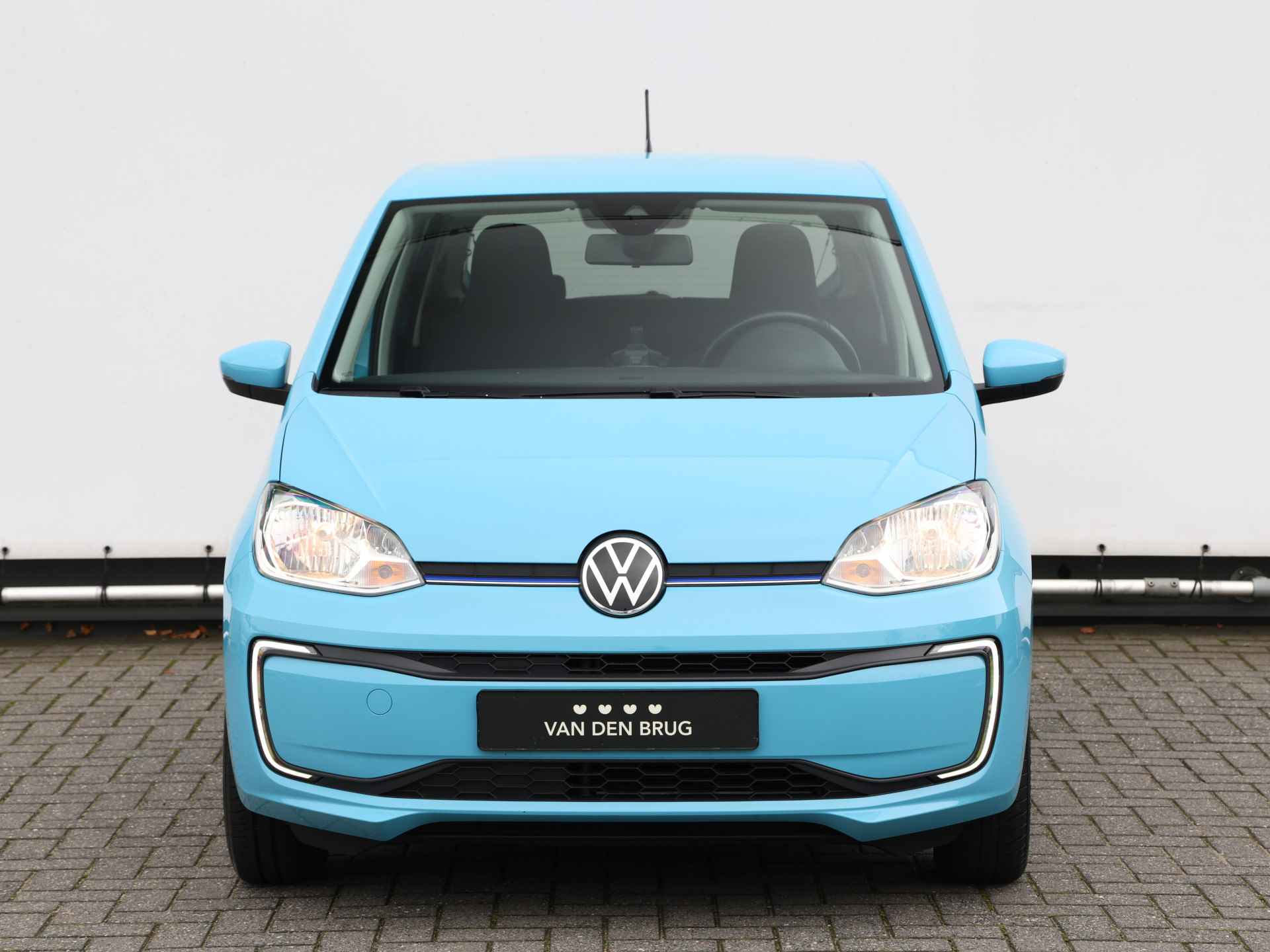 Volkswagen e-Up! e-up! Style 35KW 83PK | 260 KM WLTP | Camera | Cruise control | Stoelverwarming | - 4/37