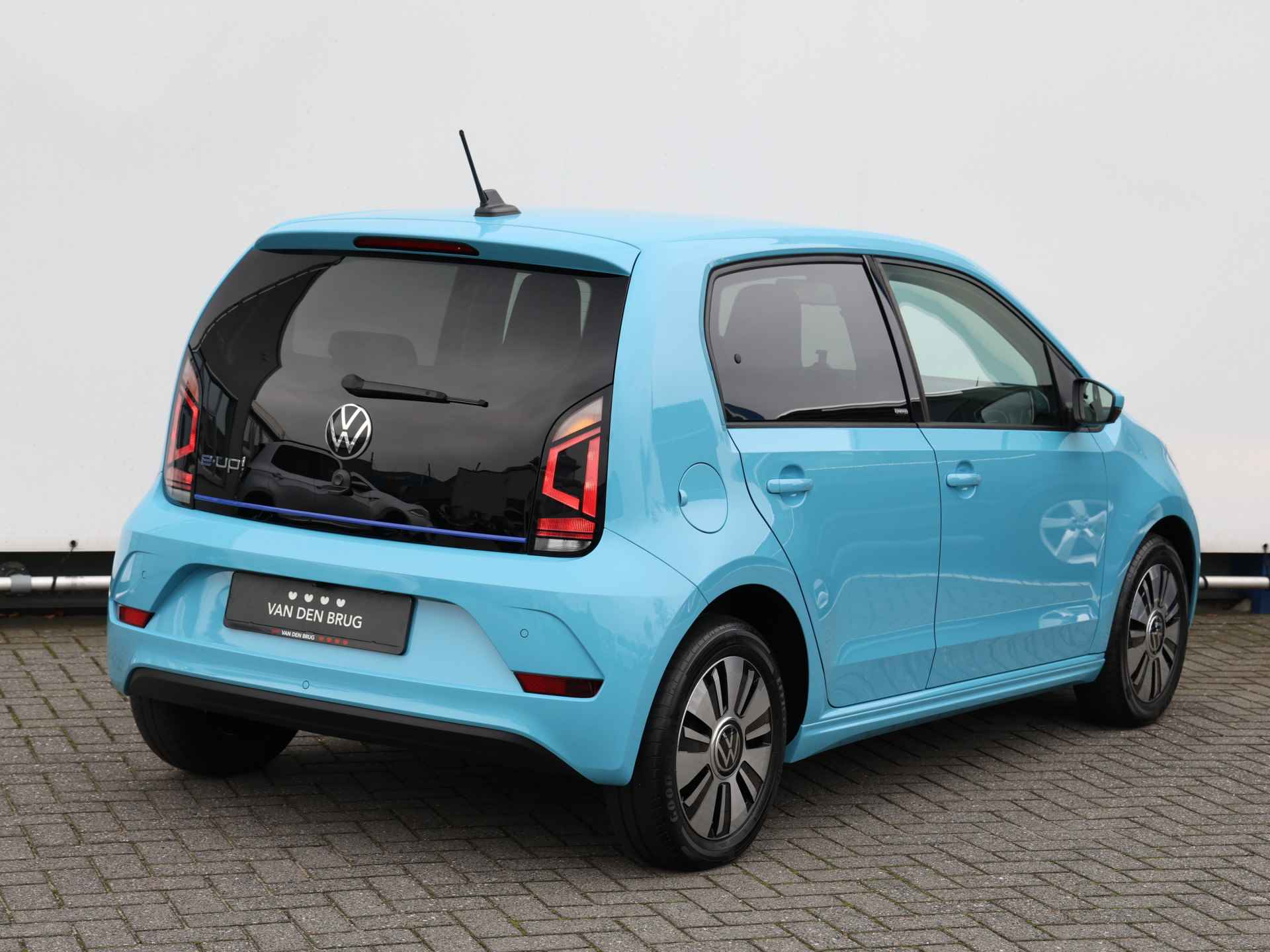 Volkswagen e-Up! e-up! Style 35KW 83PK | 260 KM WLTP | Camera | Cruise control | Stoelverwarming | - 5/37