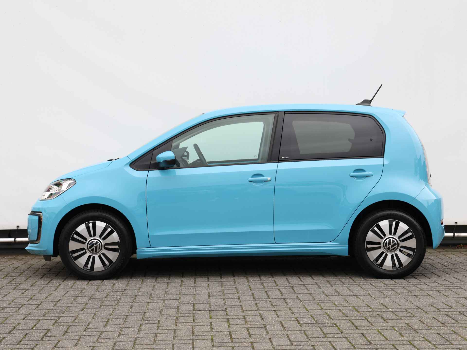 Volkswagen e-Up! e-up! Style 35KW 83PK | 260 KM WLTP | Camera | Cruise control | Stoelverwarming | - 12/37