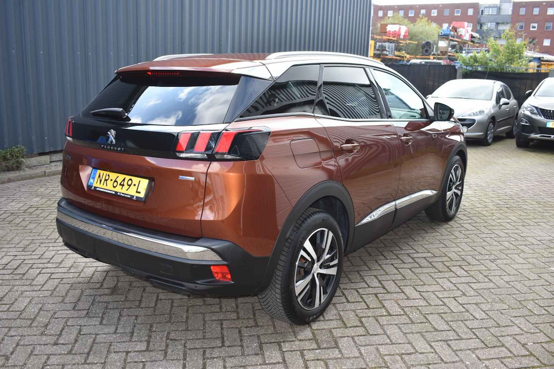 PEUGEOT 3008 Automaat 1.2 Pure Tech Premiere 130Pk. - 4/21