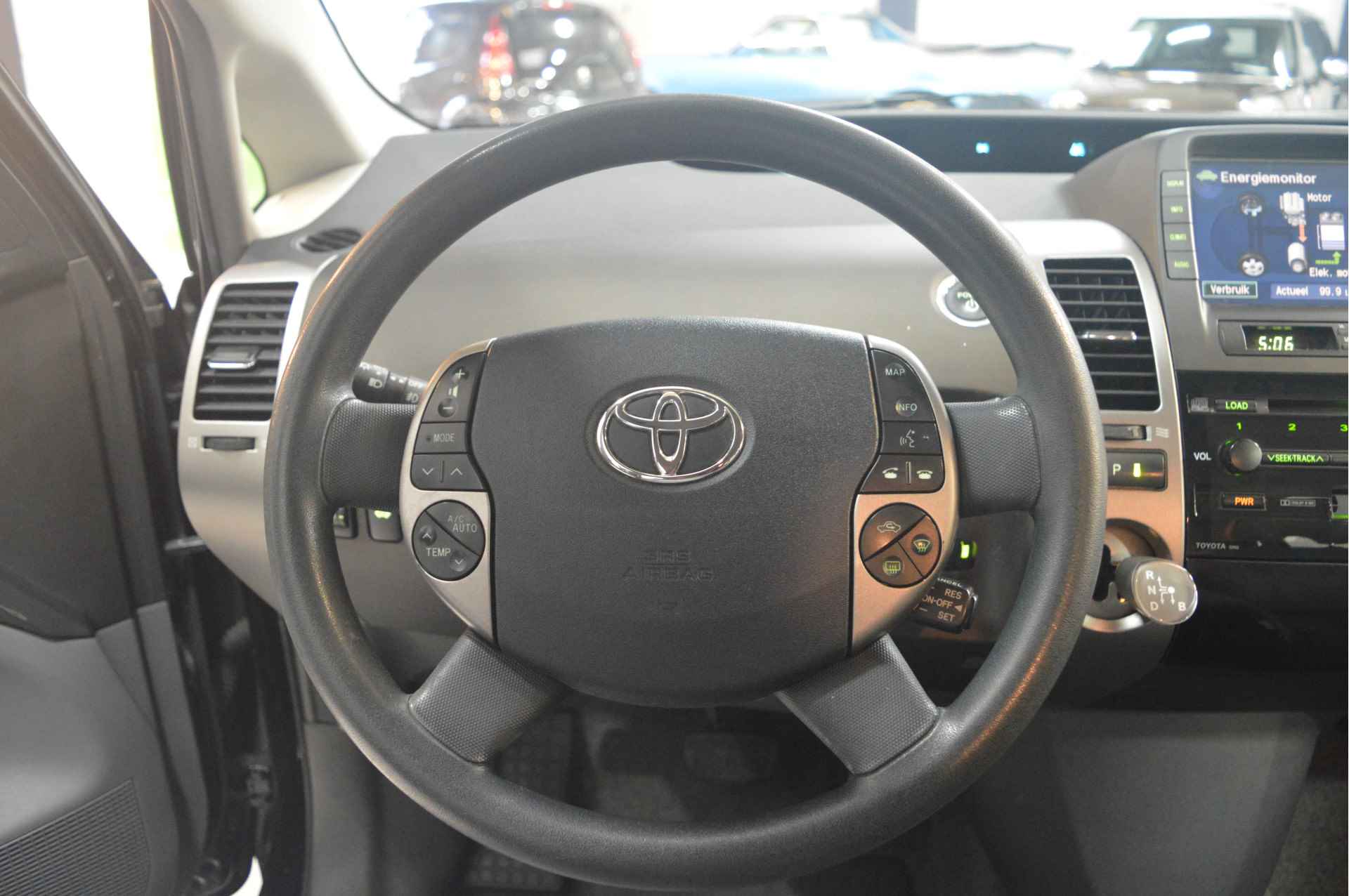 Toyota Prius 1.5 VVT-i // 185.000 km // CLIMA // CRUISE // NAVI // TREKHAAK VOOR FIETSENDRAGER // - 18/25