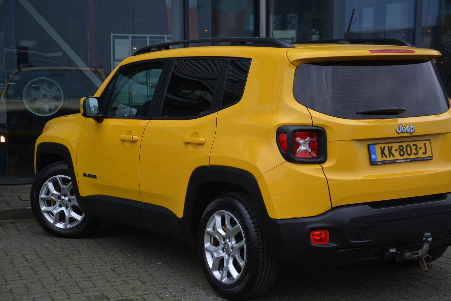 Jeep Renegade 1.4 MultiAir Freedom | Panoramadak | Trekhaak | 1e eigenaar - 32/33