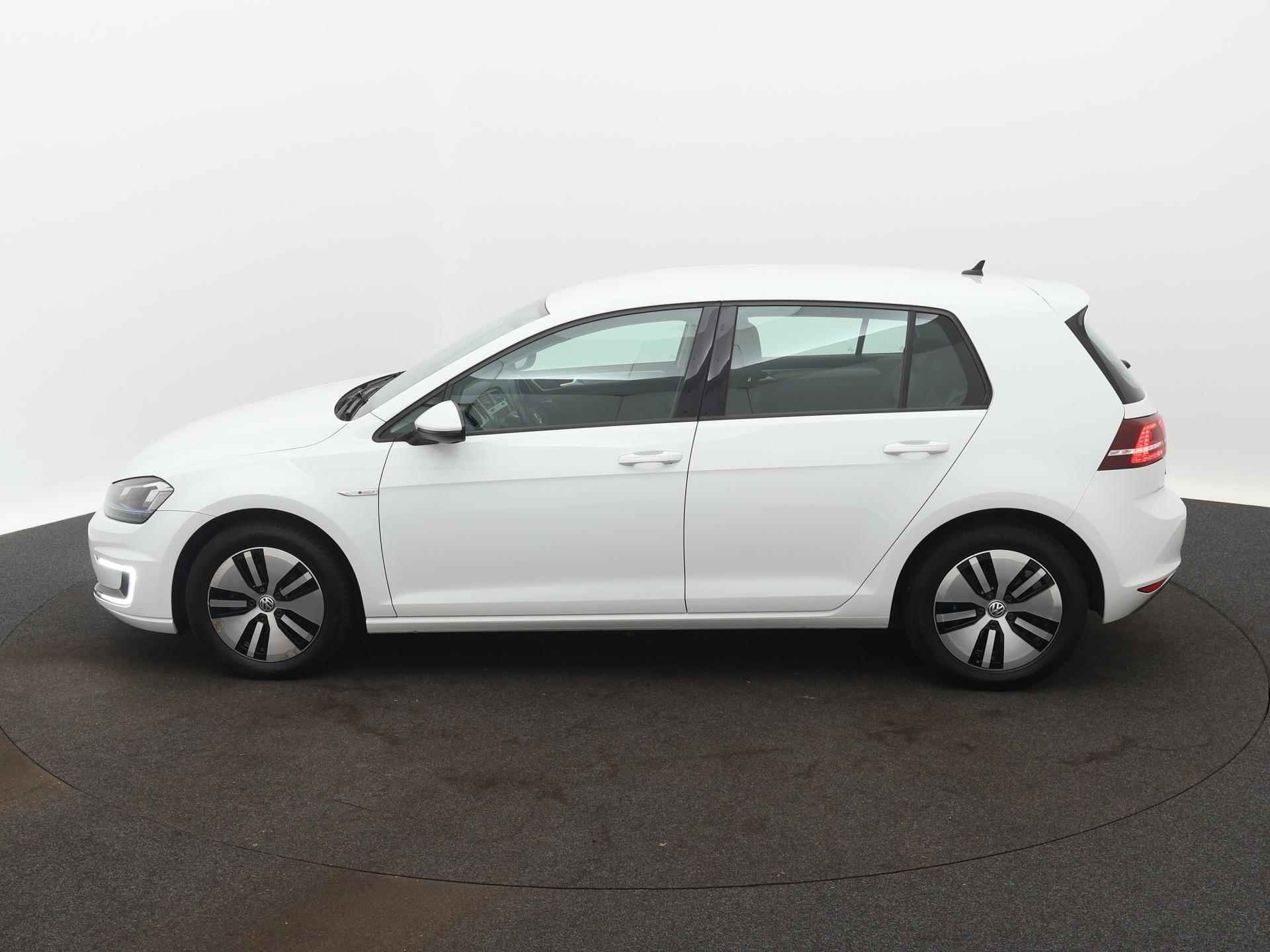 Volkswagen e-Golf e-Golf | NAVIGATIE | APPLE CARPLAY | CLIMATE CONTROL | CRUISE CONTROL | - 2/18