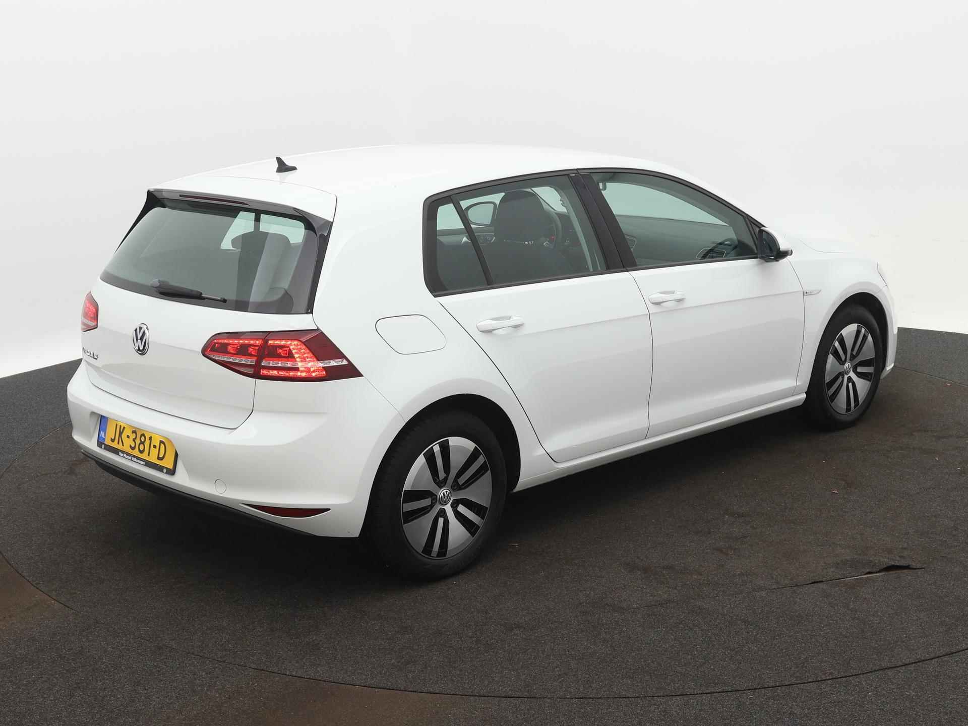 Volkswagen e-Golf e-Golf | NAVIGATIE | APPLE CARPLAY | CLIMATE CONTROL | CRUISE CONTROL | - 4/18