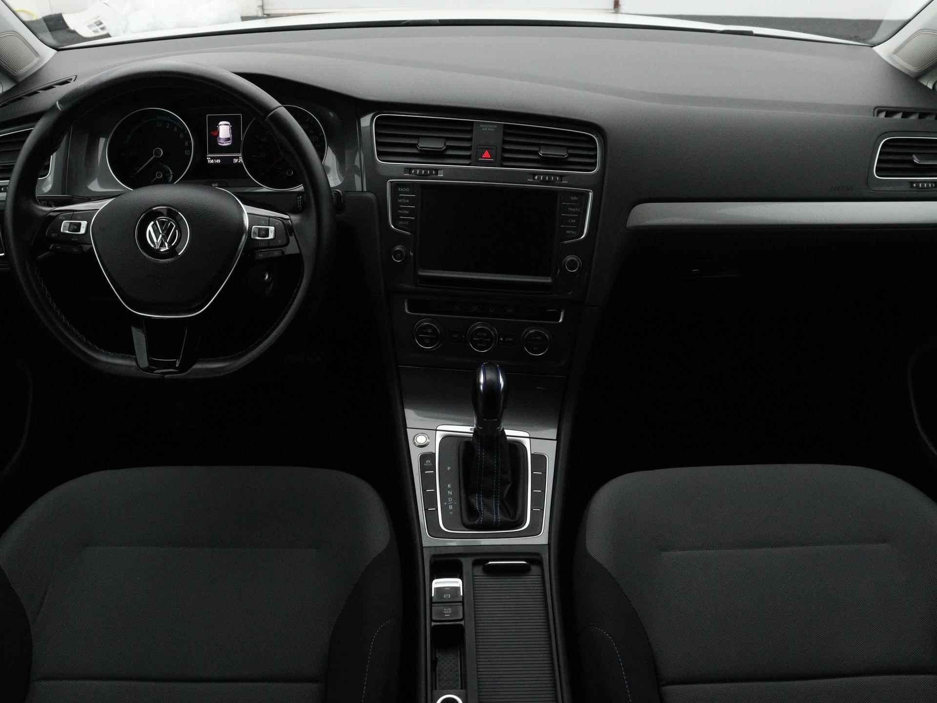 Volkswagen e-Golf e-Golf | NAVIGATIE | APPLE CARPLAY | CLIMATE CONTROL | CRUISE CONTROL | - 6/18