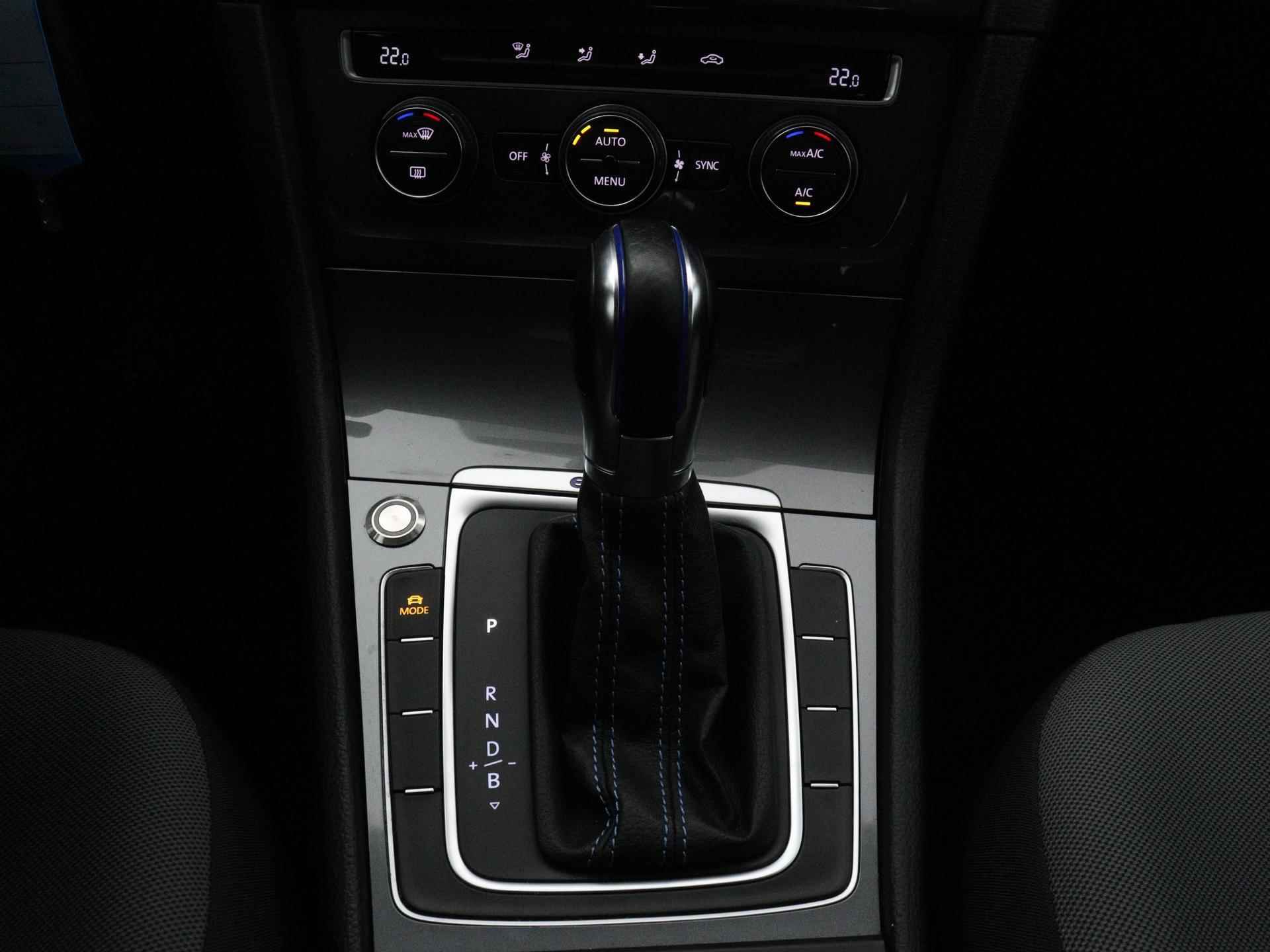 Volkswagen e-Golf e-Golf | NAVIGATIE | APPLE CARPLAY | CLIMATE CONTROL | CRUISE CONTROL | - 9/18