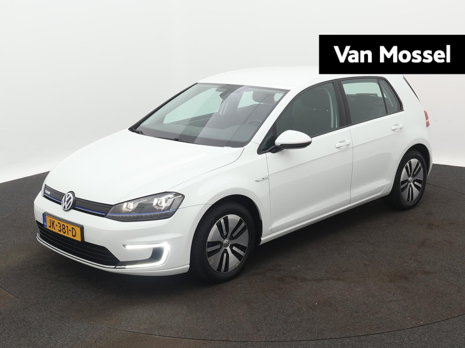 Volkswagen e-Golf e-Golf | NAVIGATIE | APPLE CARPLAY | CLIMATE CONTROL | CRUISE CONTROL |