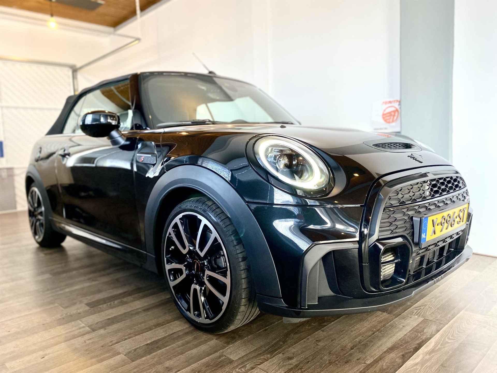 Mini Mini Cabrio 2.0 Cooper S Resolute Edition JCW - 4/23