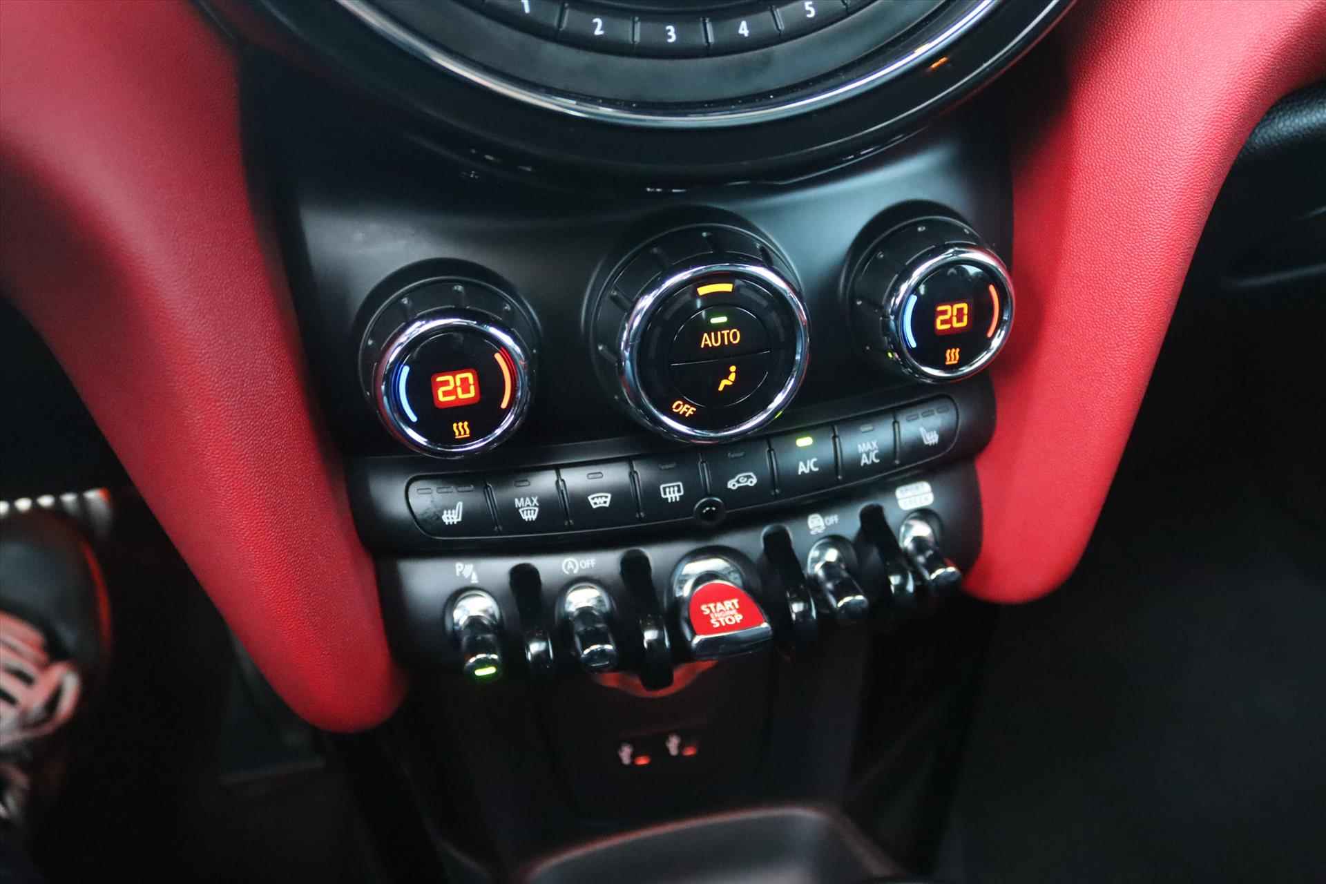 Mini Mini 3-Deurs (f56) 2.0 192PK COOPER S AUTOMAAT JCW Pakket | Panodak | Leer | Head Up | Harman Kardon | Camera | Adapt.Cruise | Performance Control | - 30/74