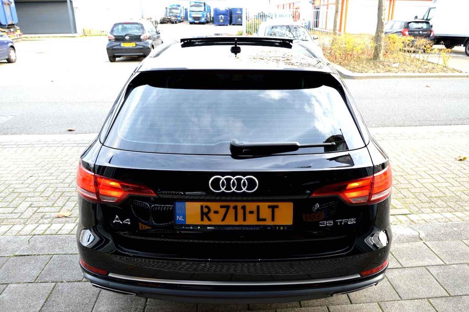 Audi A4 AVANT 35 TFSI ECC/2-PDC/LMV18/XENON/NAVI/PANORAMADAK - 15/49