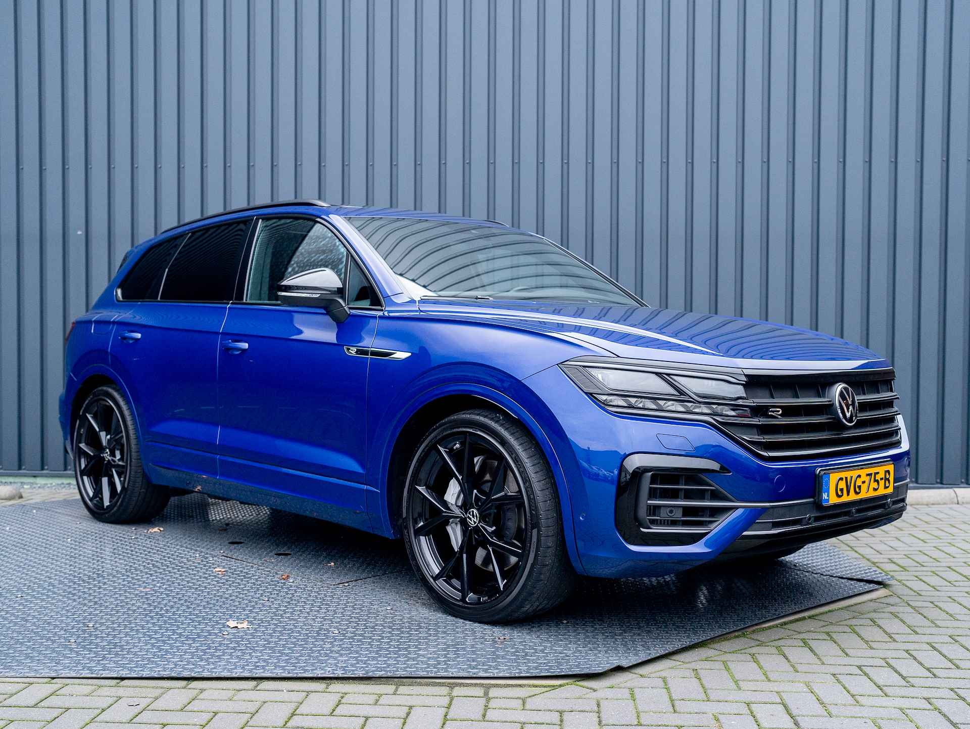 Volkswagen Touareg 3.0 TSi 4MOTION R | Panodak | Stoelkoeling | Trekhaak | Luchtvering | 22'' | Prijs Rijklaar!! - 22/65