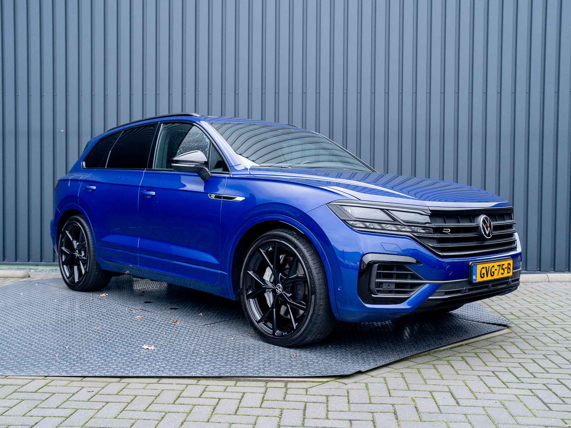 Volkswagen Touareg 3.0 TSi 4MOTION R | Panodak | Stoelkoeling | Trekhaak | Luchtvering | 22'' | Prijs Rijklaar!! - 62/65