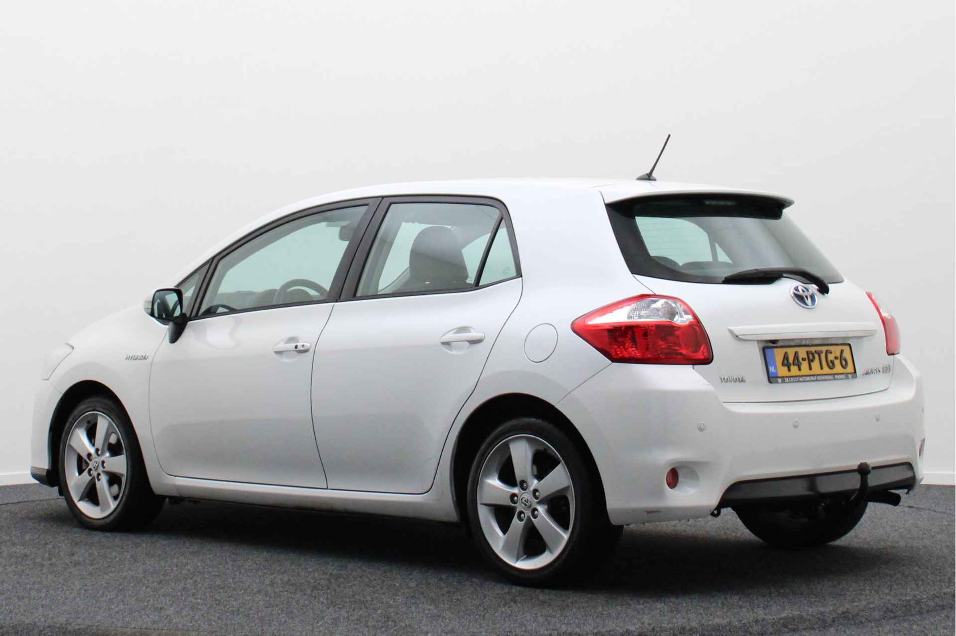 Toyota Auris 1.8 Full Hybrid Executive Climate, Camera, Cruise, Navigatie, Bluetooth, PDC, Trekhaak, 17'' - 3/41